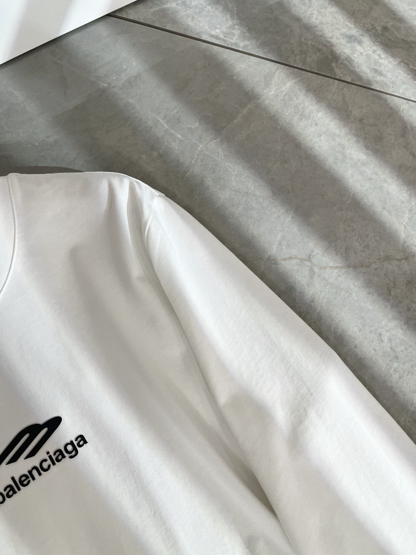BALENCIA*巴黎*家 2025秋冬新款男女同款👫打底衫，经典标志图案logo压胶工艺设计！贸易公司