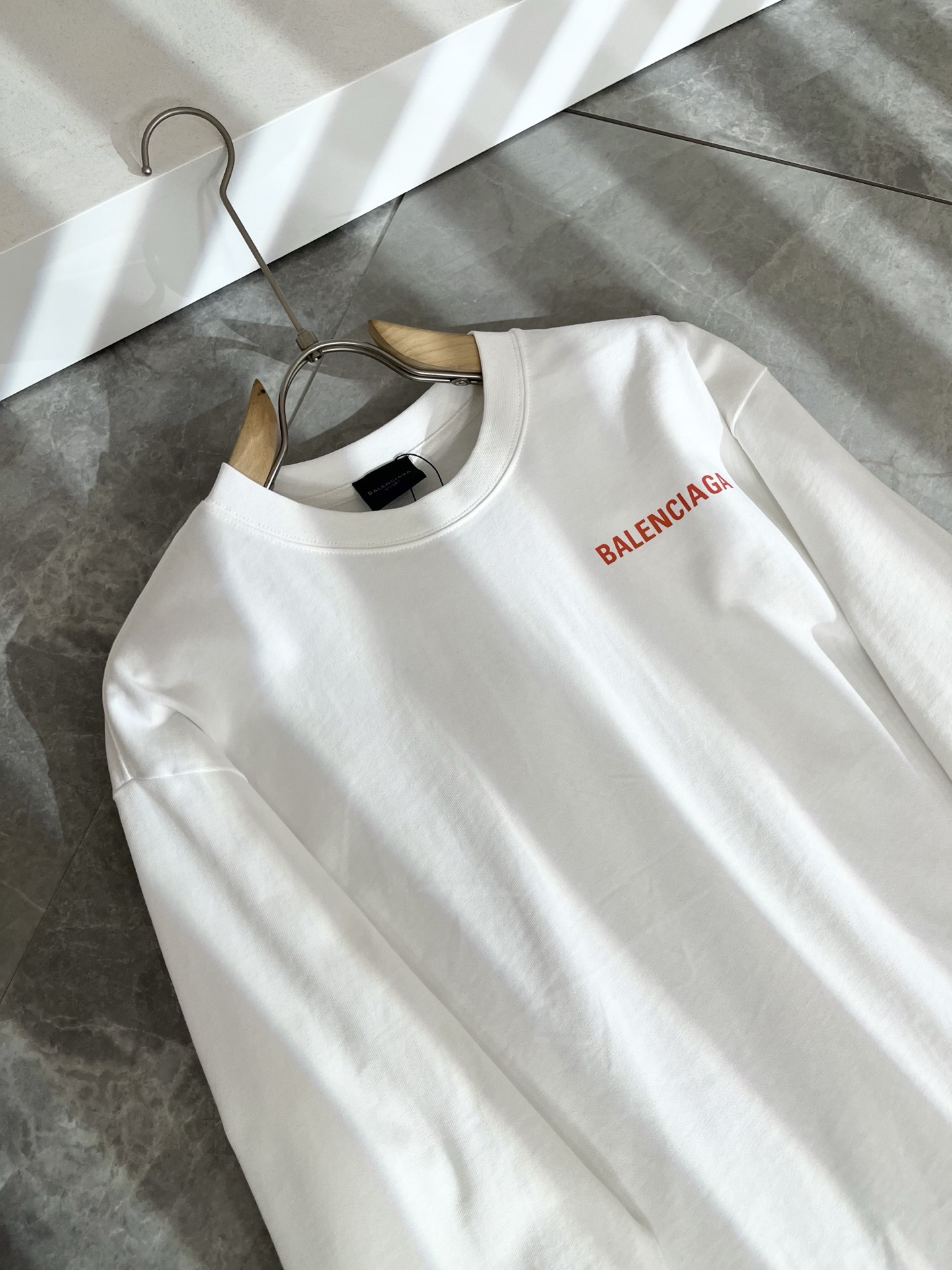 BALENCIA*巴黎*家 2025秋冬新款男女同款👫打底衫，经典标志图案logo压胶工艺设计！贸易公司