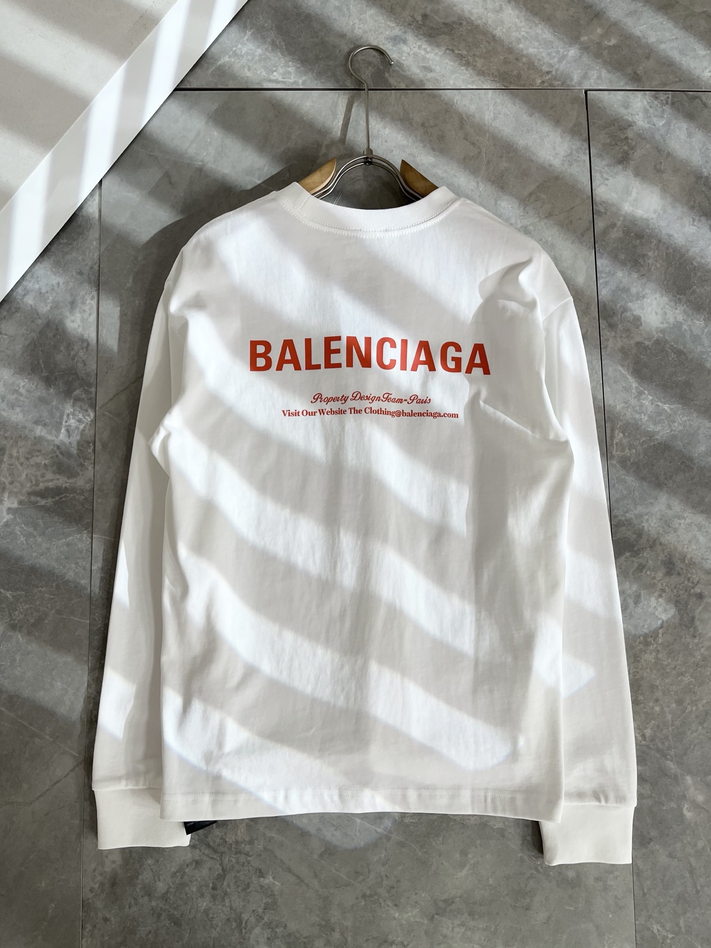 BALENCIA*巴黎*家 2025秋冬新款男女同款👫打底衫，经典标志图案logo压胶工艺设计！贸易公司