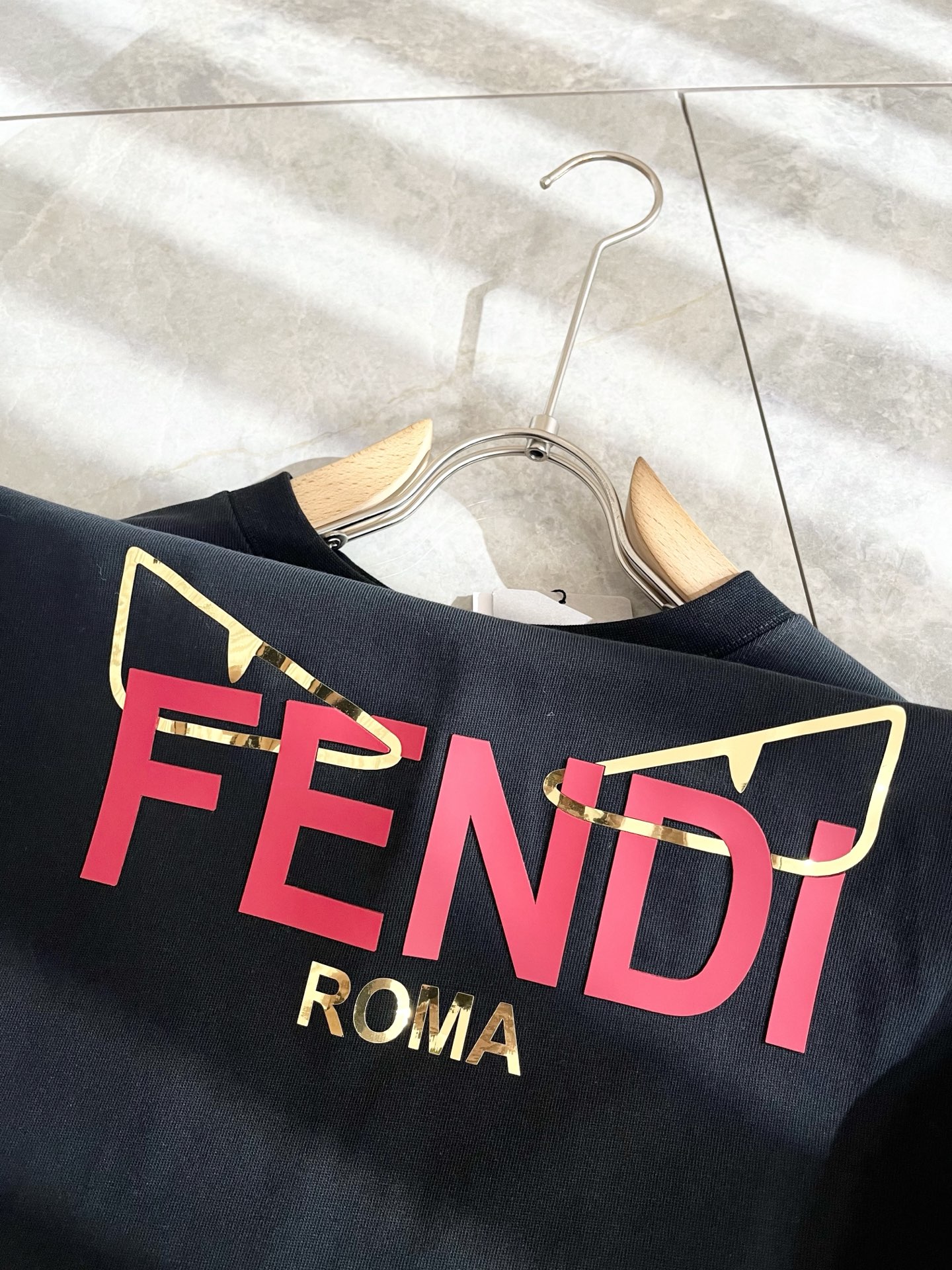 FEN*I 芬*迪2025秋冬新款FD家族FF男女同款👫打底衫，男女同款👫百搭极简短袖。意大利原厂订单，