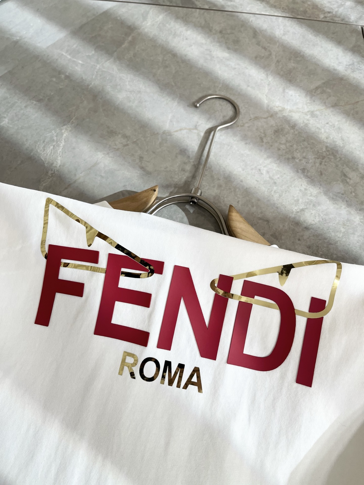 FEN*I 芬*迪2025秋冬新款FD家族FF男女同款👫打底衫，男女同款👫百搭极简短袖。意大利原厂订单，