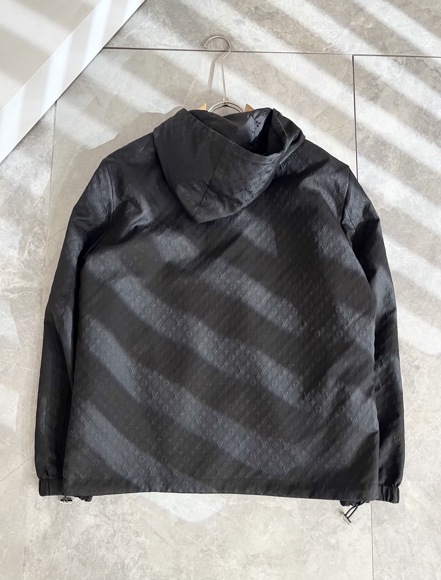 Louis Vuit*on 路易*登 2025秋冬新款轻奢Monogram立体暗纹工艺男女同款👫双面穿夹