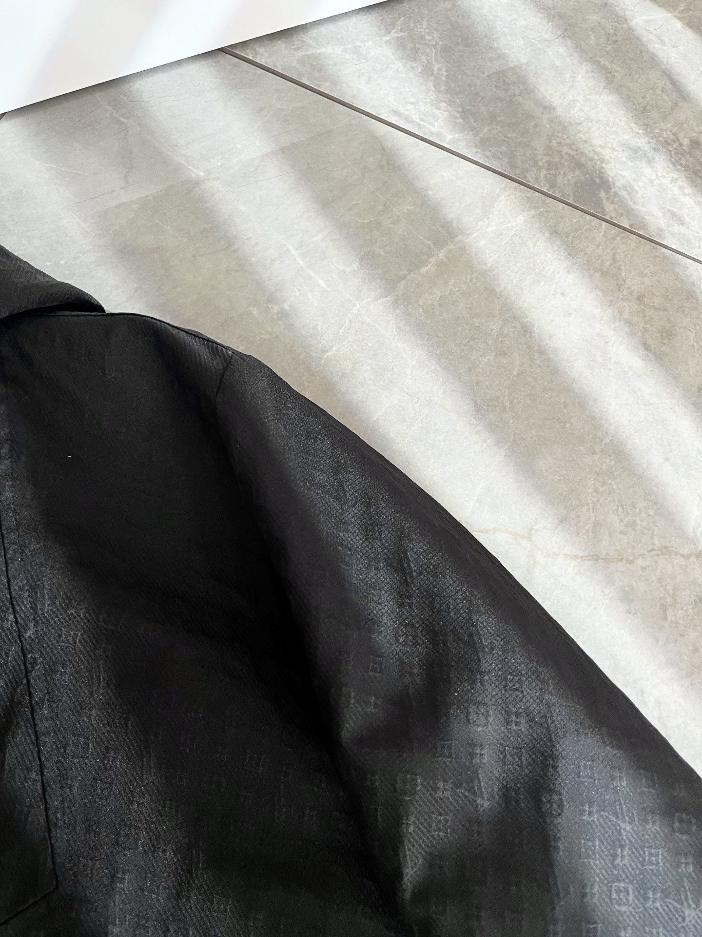 Louis Vuit*on 路易*登 2025秋冬新款轻奢Monogram立体暗纹工艺男女同款👫双面穿夹