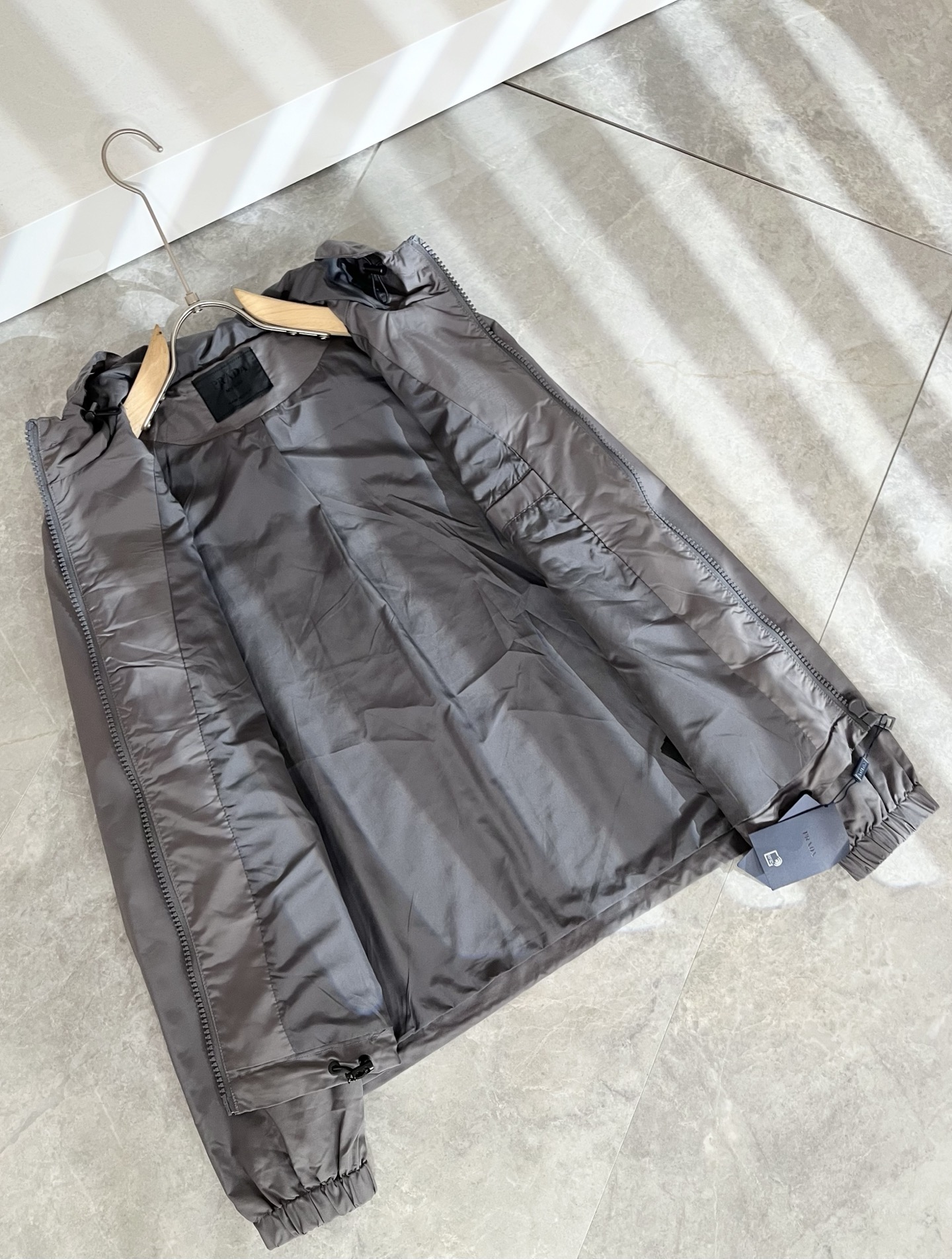 PRAD*A普*达2025秋冬休闲夹克外套，最新时尚休闲拉链夹克，时尚夹克外套!贸易公司渠道稀出，同步官