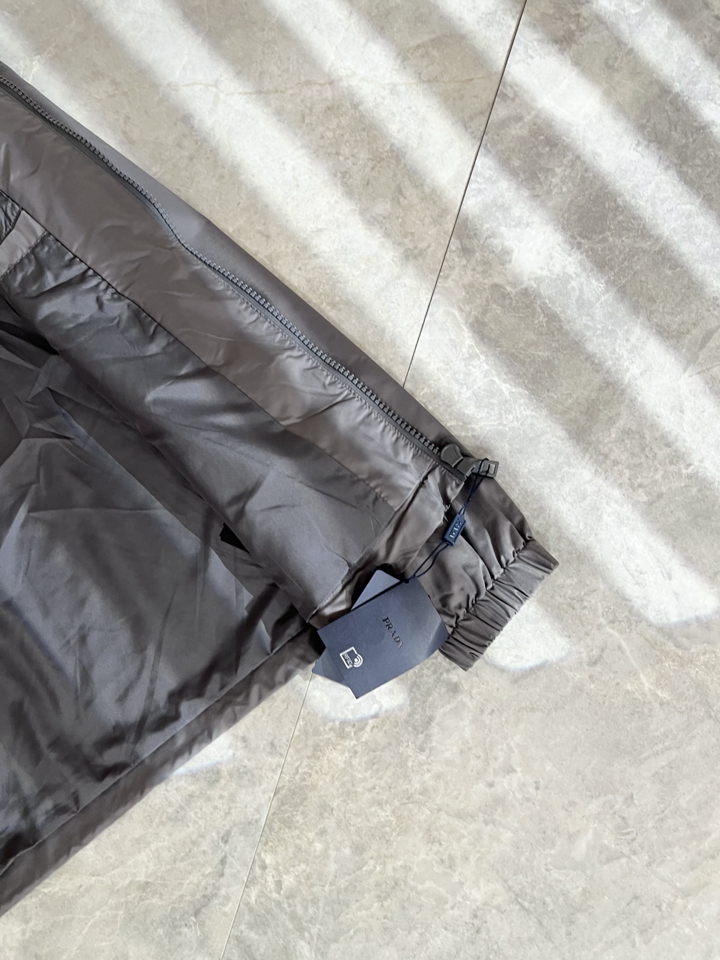 PRAD*A普*达2025秋冬休闲夹克外套，最新时尚休闲拉链夹克，时尚夹克外套!贸易公司渠道稀出，同步官