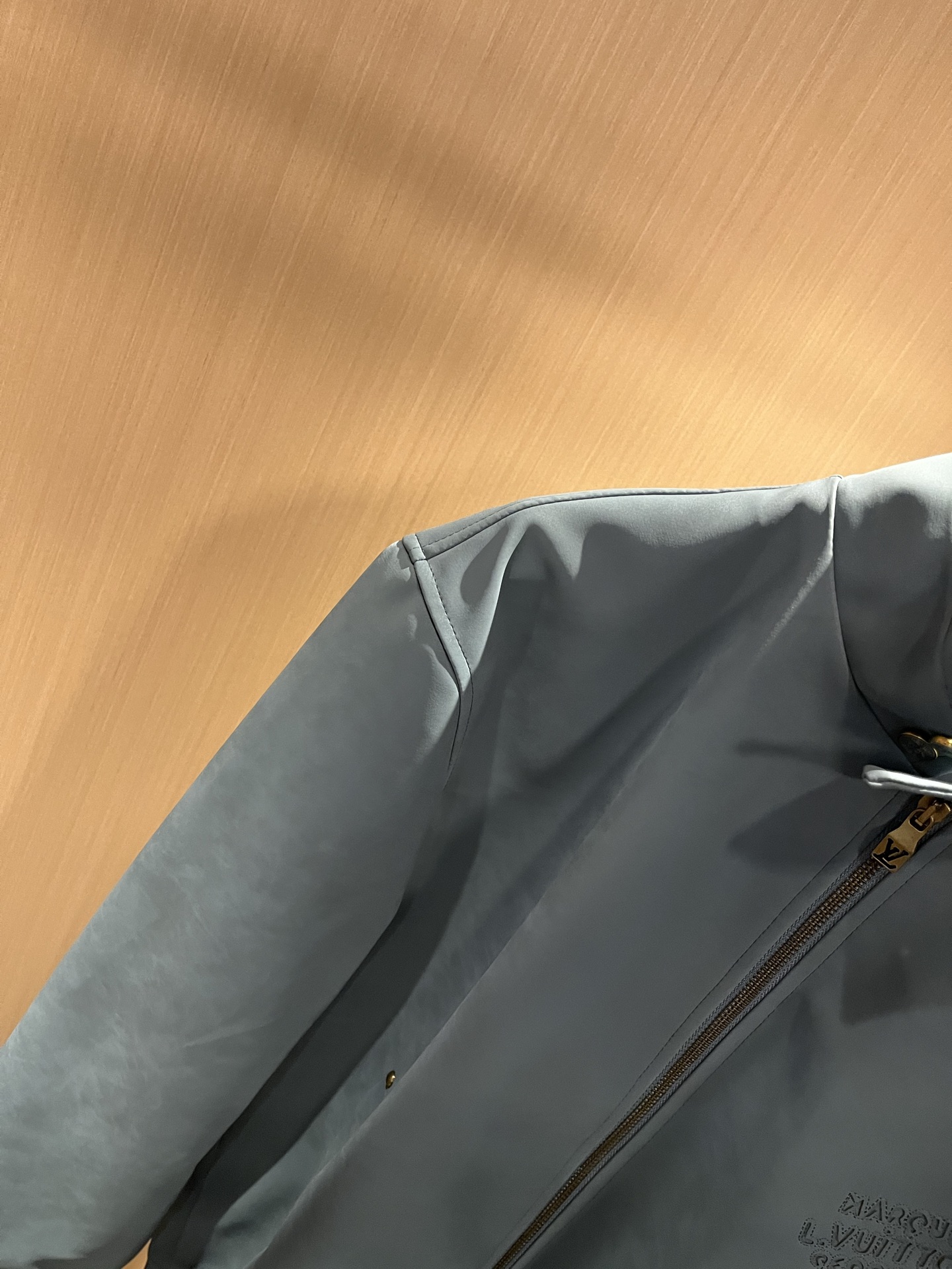 Louis Vuit*on 路易*登 2025秋冬新款轻奢男女同款👫洗水皮夹克外套，路易家族的新高端，细