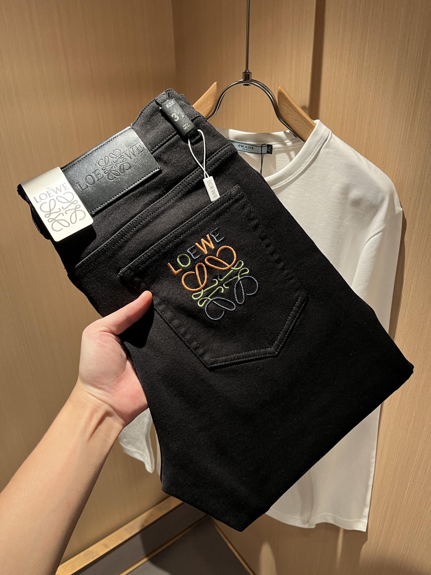 LO*WE/罗*威2025秋冬新品男士时装款高端休闲裤，香港洋行渠道货，日本原厂出品，纯血统品质，完美延