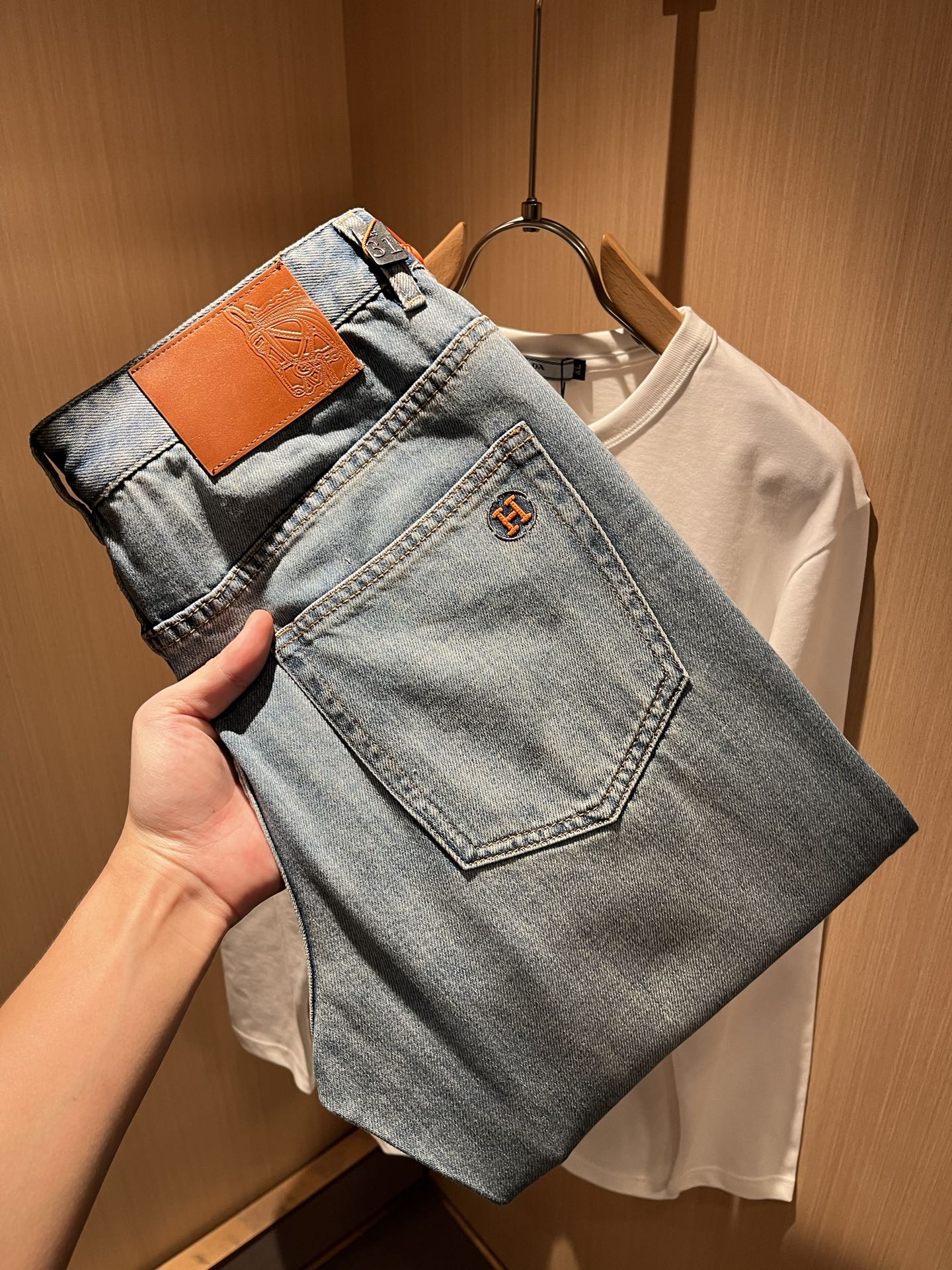 HERM*S 爱*仕 2025秋冬男士高端丹宁水洗小直筒牛仔裤 海外贸易公司渠道订单 ！男士修身直筒牛仔