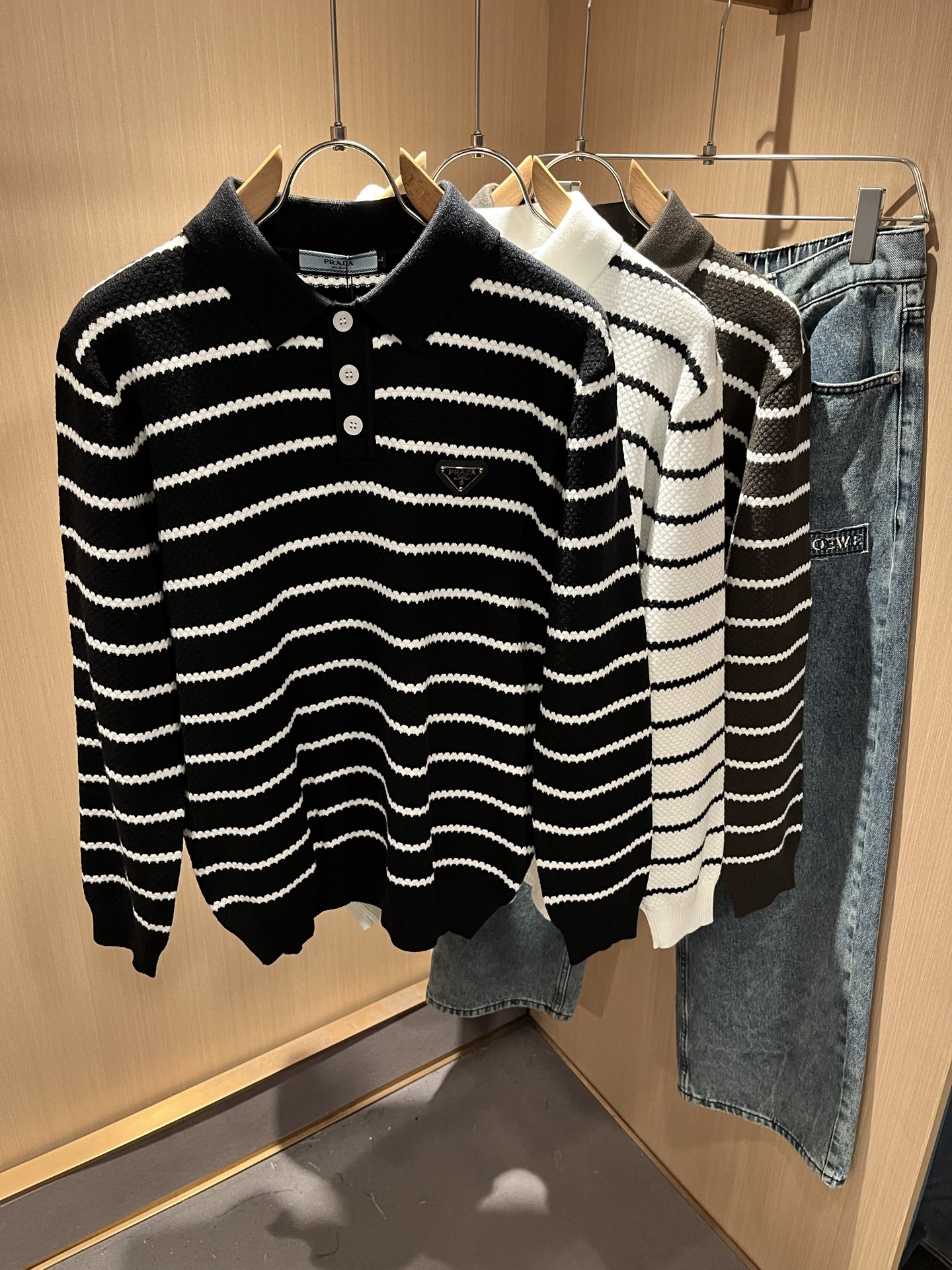 PRAD*A普*达2025秋冬新款男士针织羊毛衫，最新款全网独家首上！！~既经典有时尚百搭，谁不爱啊，将