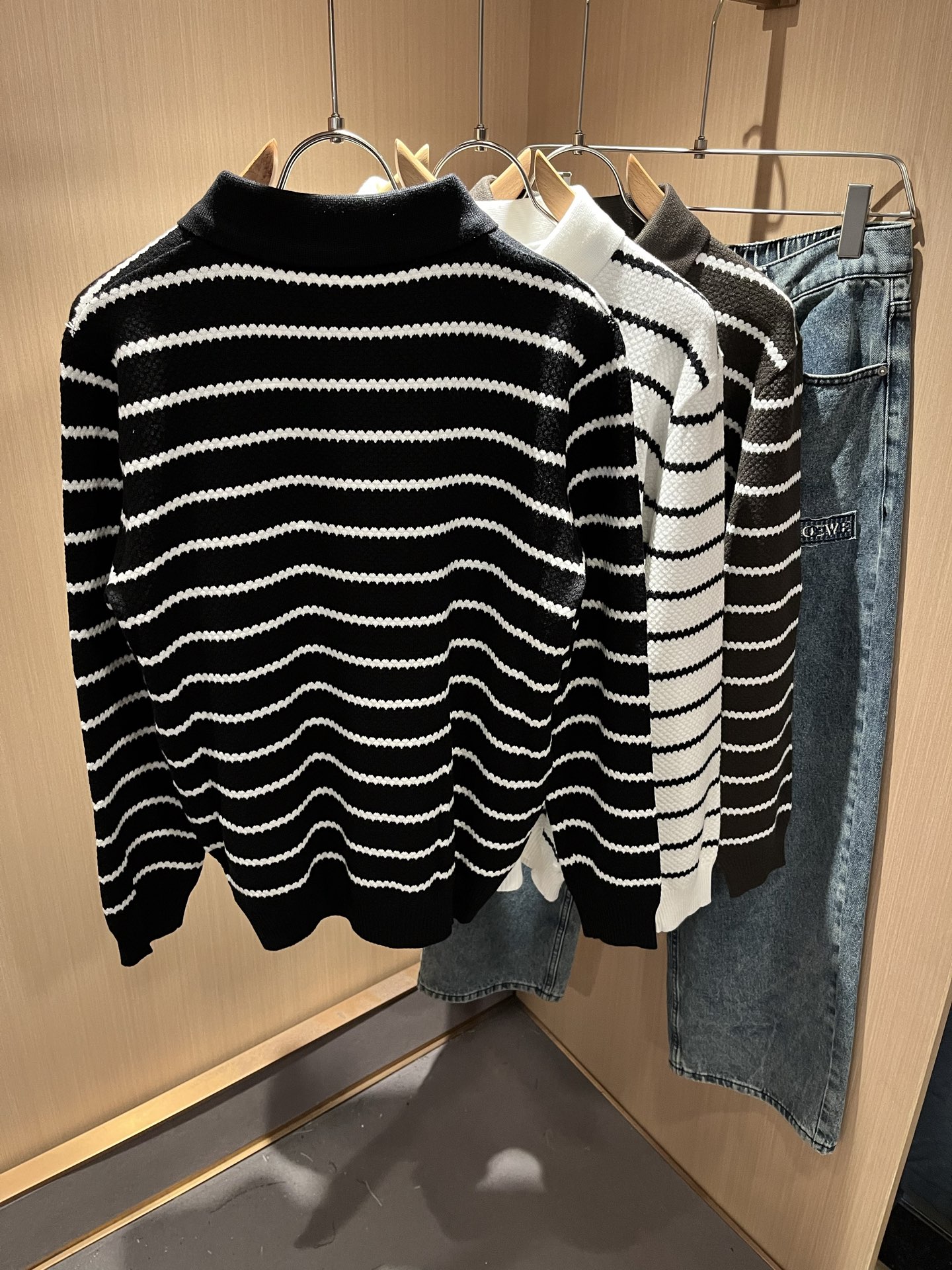 PRAD*A普*达2025秋冬新款男士针织羊毛衫，最新款全网独家首上！！~既经典有时尚百搭，谁不爱啊，将