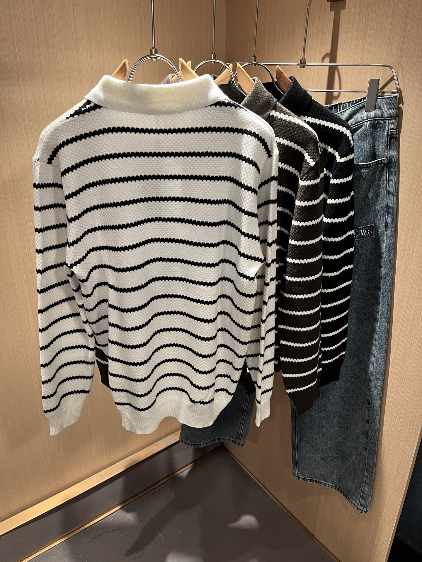 PRAD*A普*达2025秋冬新款男士针织羊毛衫，最新款全网独家首上！！~既经典有时尚百搭，谁不爱啊，将