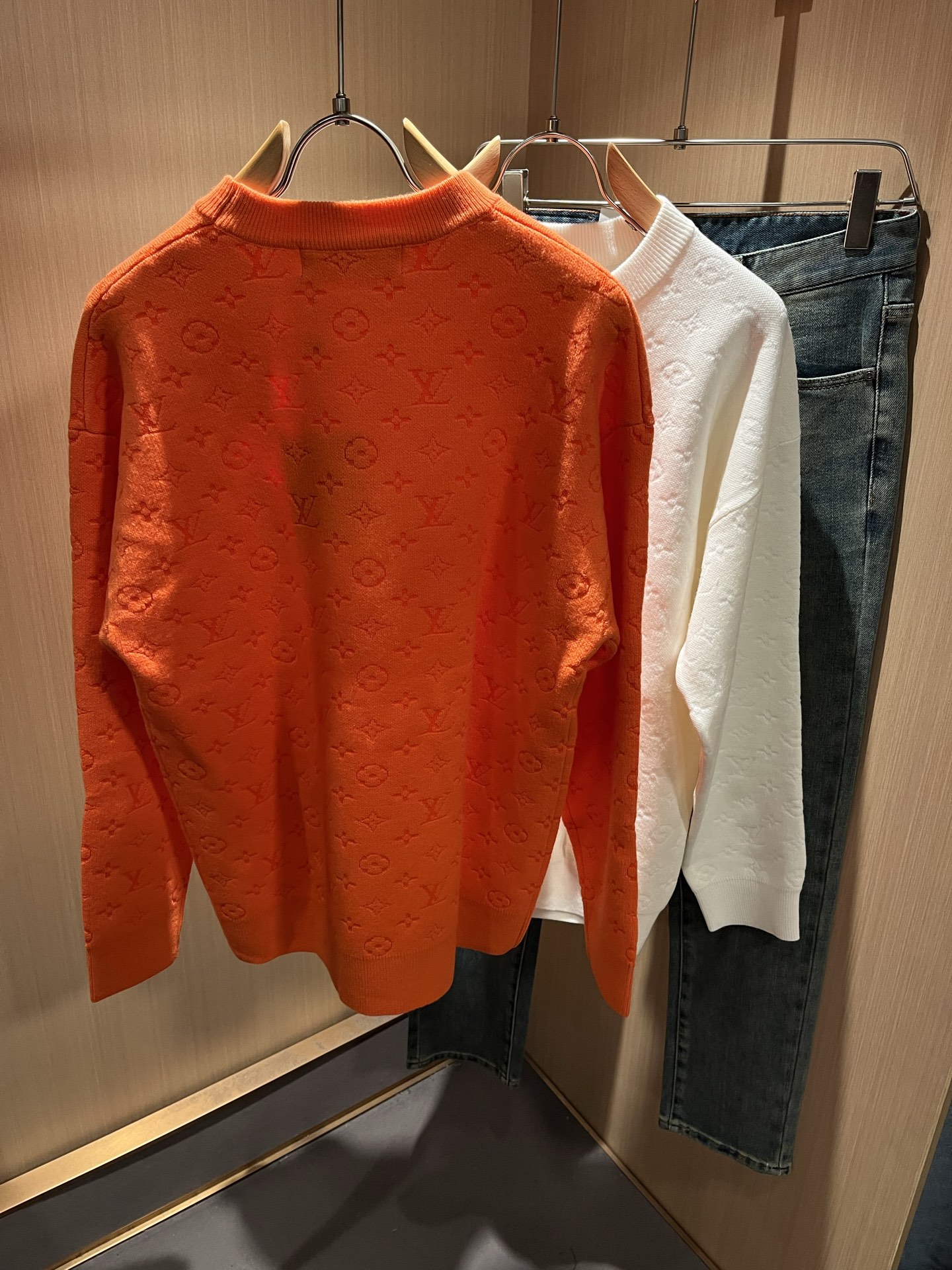 Louis Vuit*on 2025秋冬路易家族轻奢Monogram钩织针织羊毛衫！男女同款👫装饰！ 路