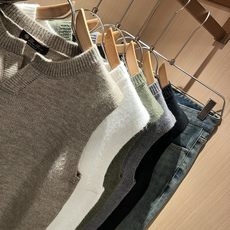 Loro Piana诺悠翩雅 2025秋冬男士最新的贸易订单针织马甲,全品相!!上身舒适透气,不僵硬,整 Loro Piana诺悠翩雅 2025秋冬男士最新的贸易订单针织马甲,全品相!!上身舒适透气,不僵硬,整