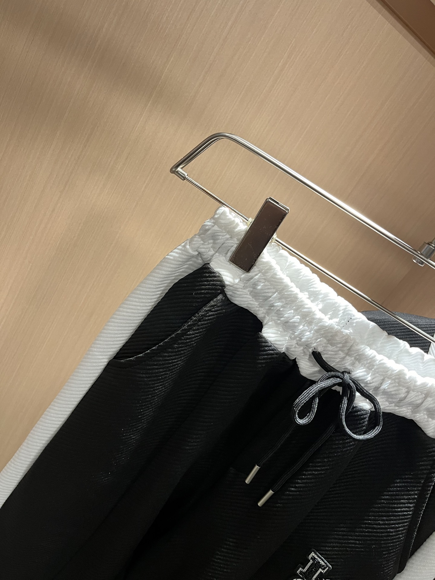 Louis Vuit*on 路易家族 2025秋冬新款套装，轻奢休闲套装，男女同款👫装饰！路易家族的新高