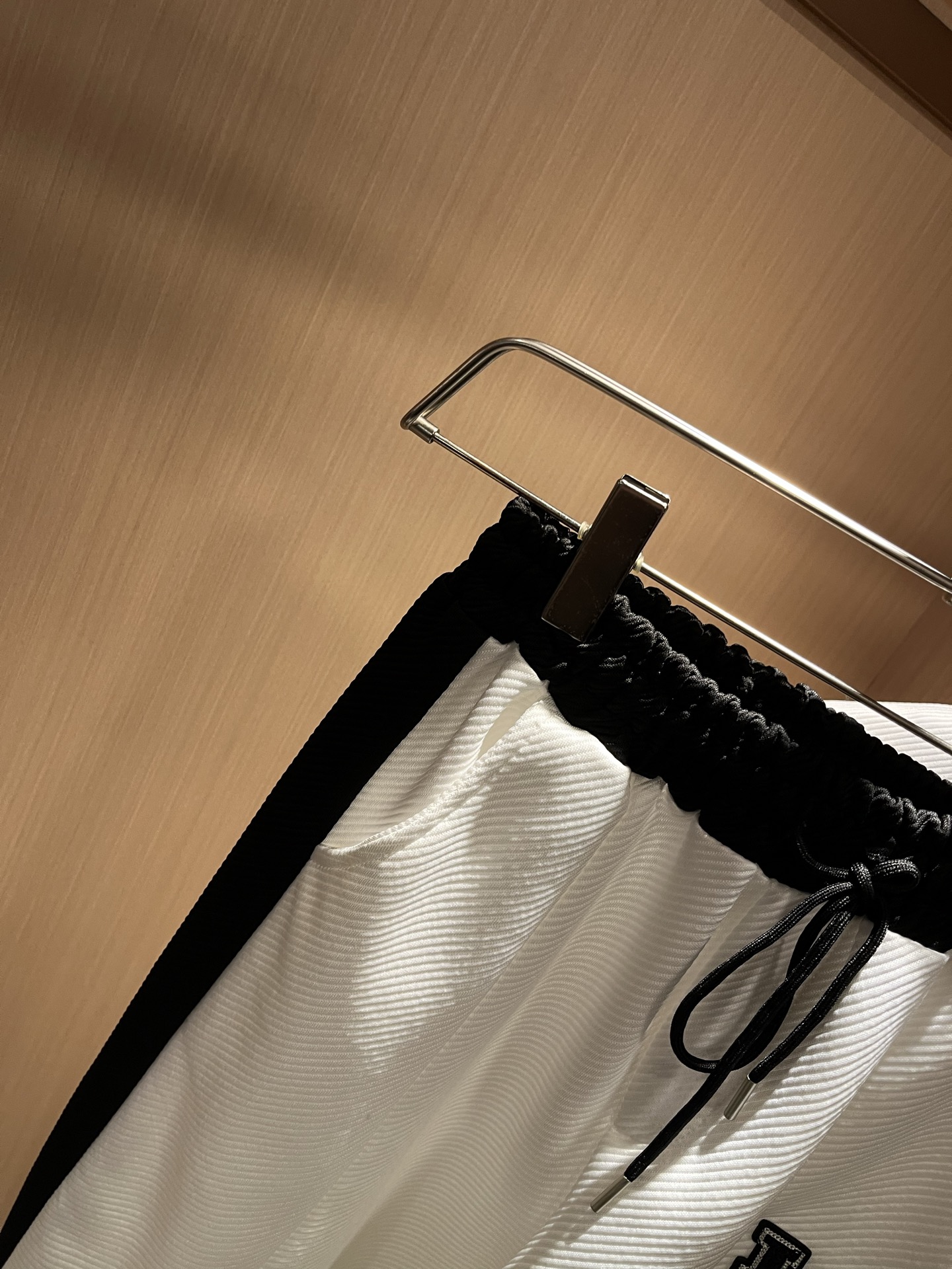 Louis Vuit*on 路易家族 2025秋冬新款套装，轻奢休闲套装，男女同款👫装饰！路易家族的新高