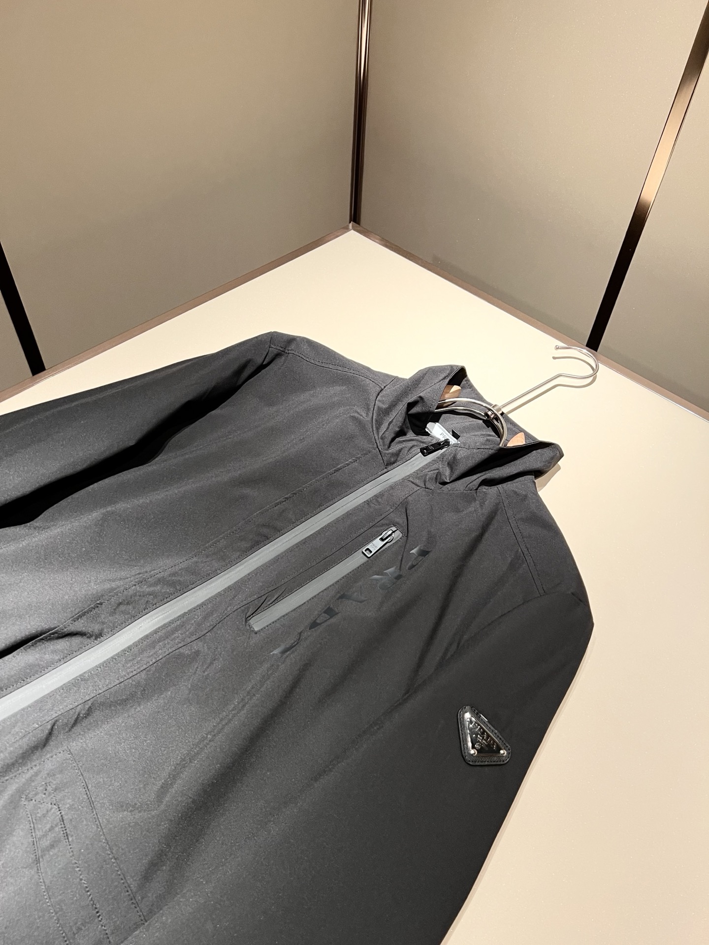 PRAD*A普*达2025秋冬休闲夹克外套，最新时尚休闲拉链夹克，时尚夹克外套!贸易公司渠道稀出，同步官