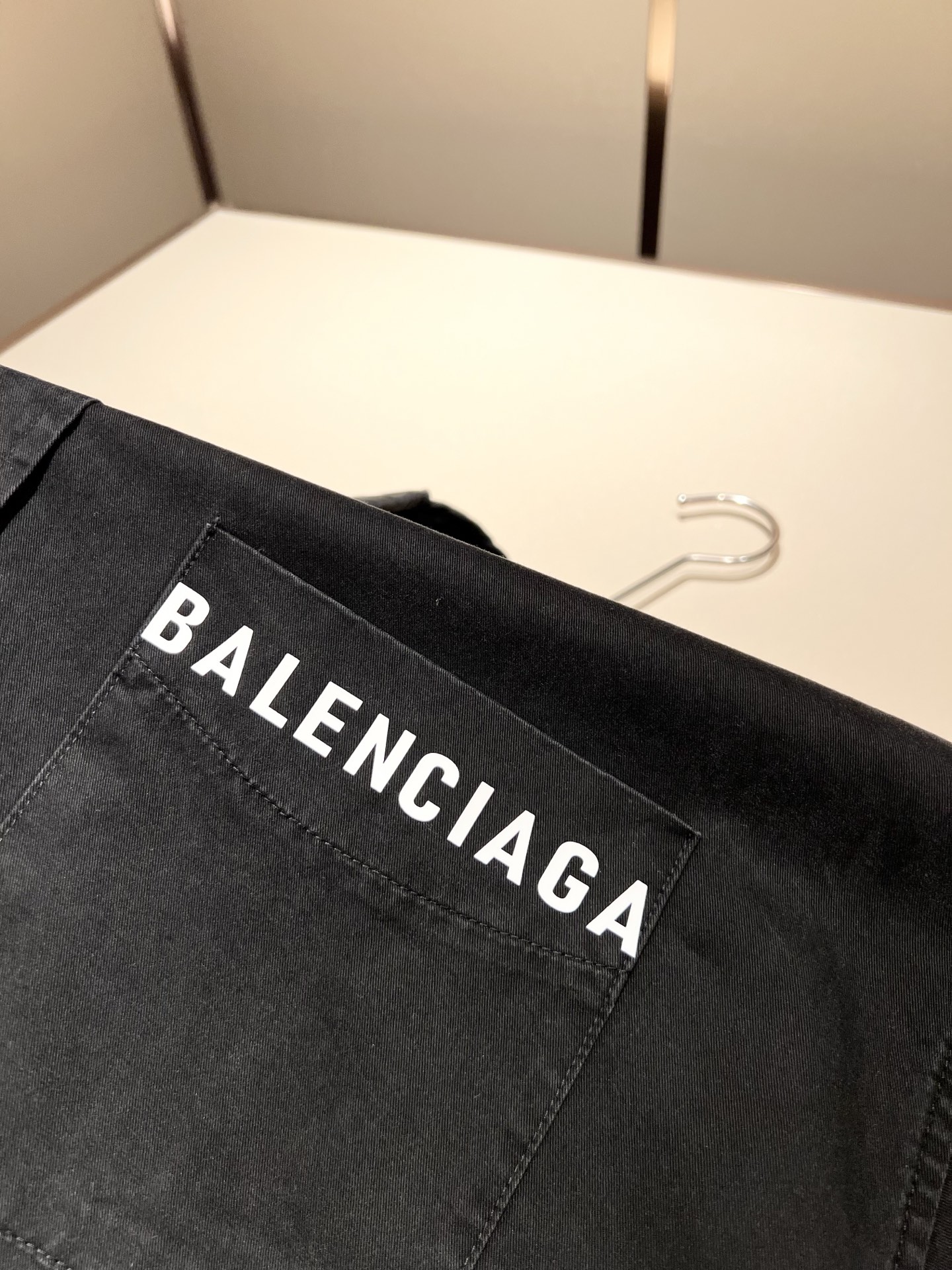 BALENCI*GA巴黎*家 2025秋冬新款男女同款👫衬衣，走秀图案印花时尚休闲衬衣，标志logo图案