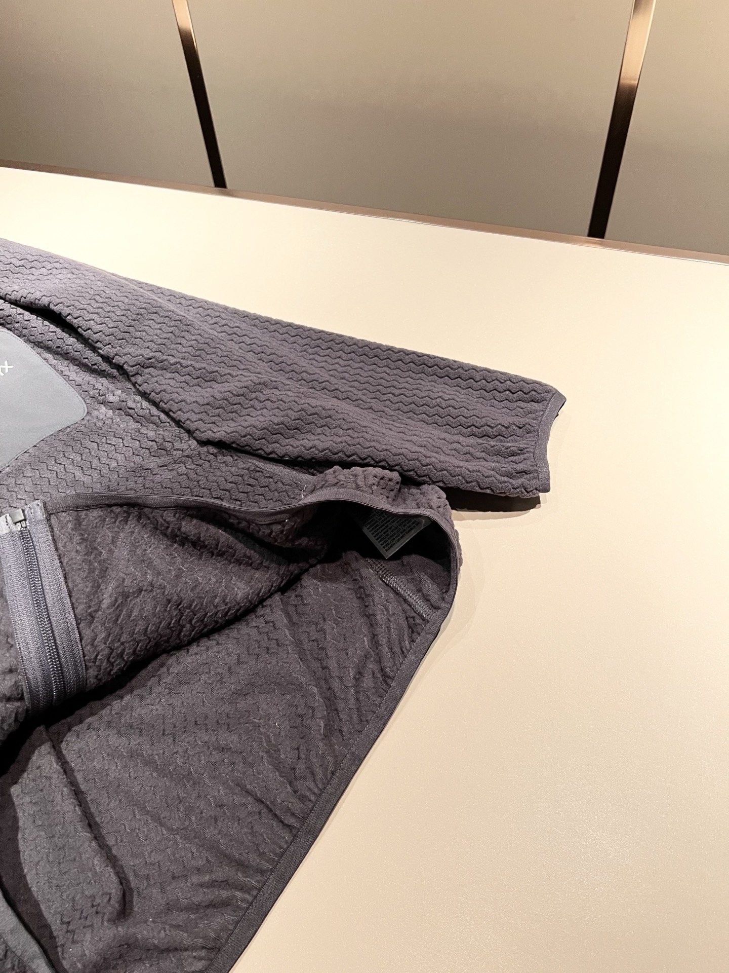 ARCTER*X始*祖鸟 2025秋冬新款男女同款👫夹克外套，户外品牌可能大家第一想到的就是加拿大鹅、始