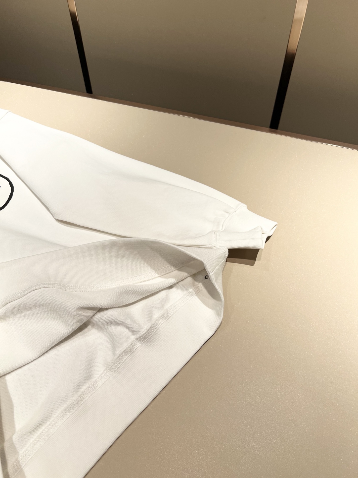 马吉拉 maison margiel 2025秋冬新款男女同款👫休闲卫衣，专柜同步发售！定制专属面料，胸