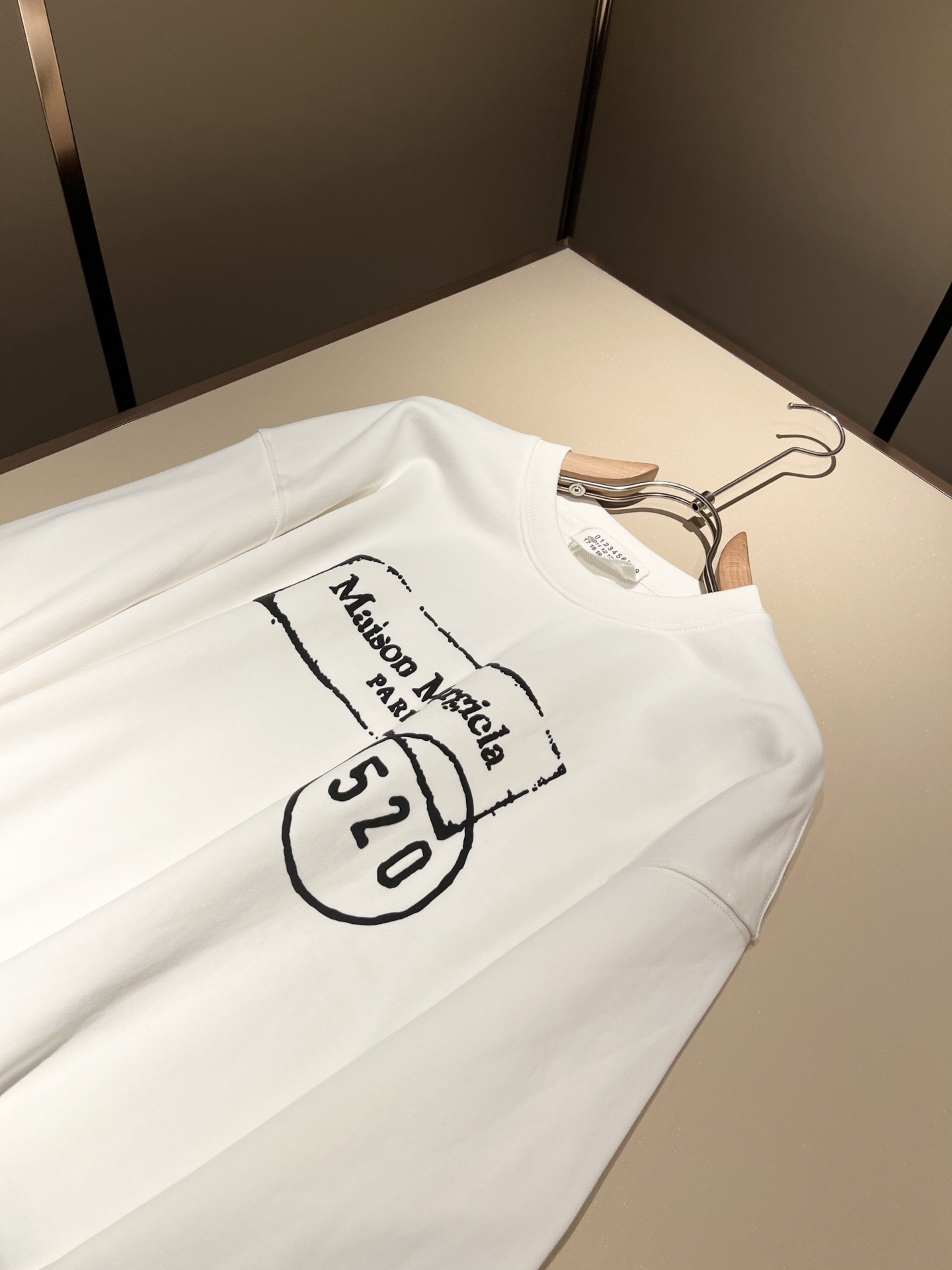 马吉拉 maison margiel 2025秋冬新款男女同款👫休闲卫衣，专柜同步发售！定制专属面料，胸