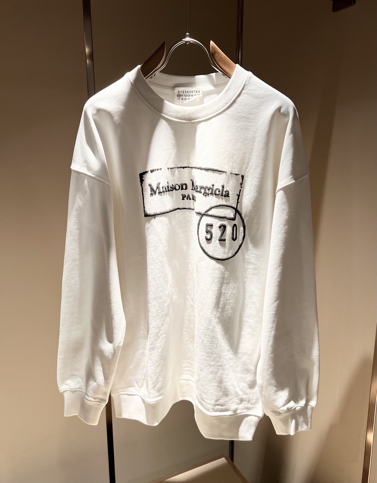 马吉拉 maison margiel 2025秋冬新款男女同款👫休闲卫衣，专柜同步发售！定制专属面料，胸