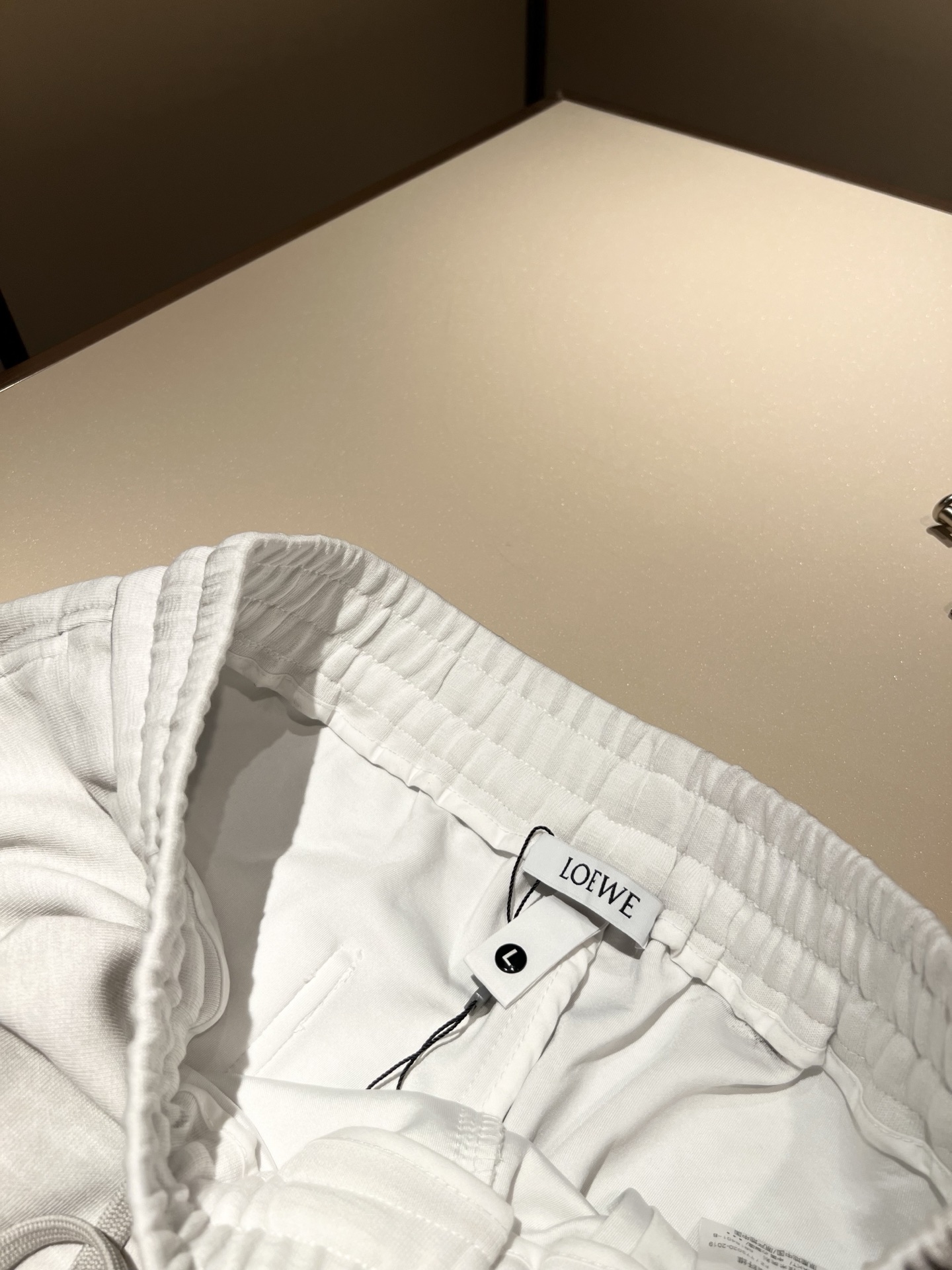 LO*WE/罗*威2025秋冬新品男士时装款高端休闲裤，香港洋行渠道货，日本原厂出品，纯血统品质，完美延