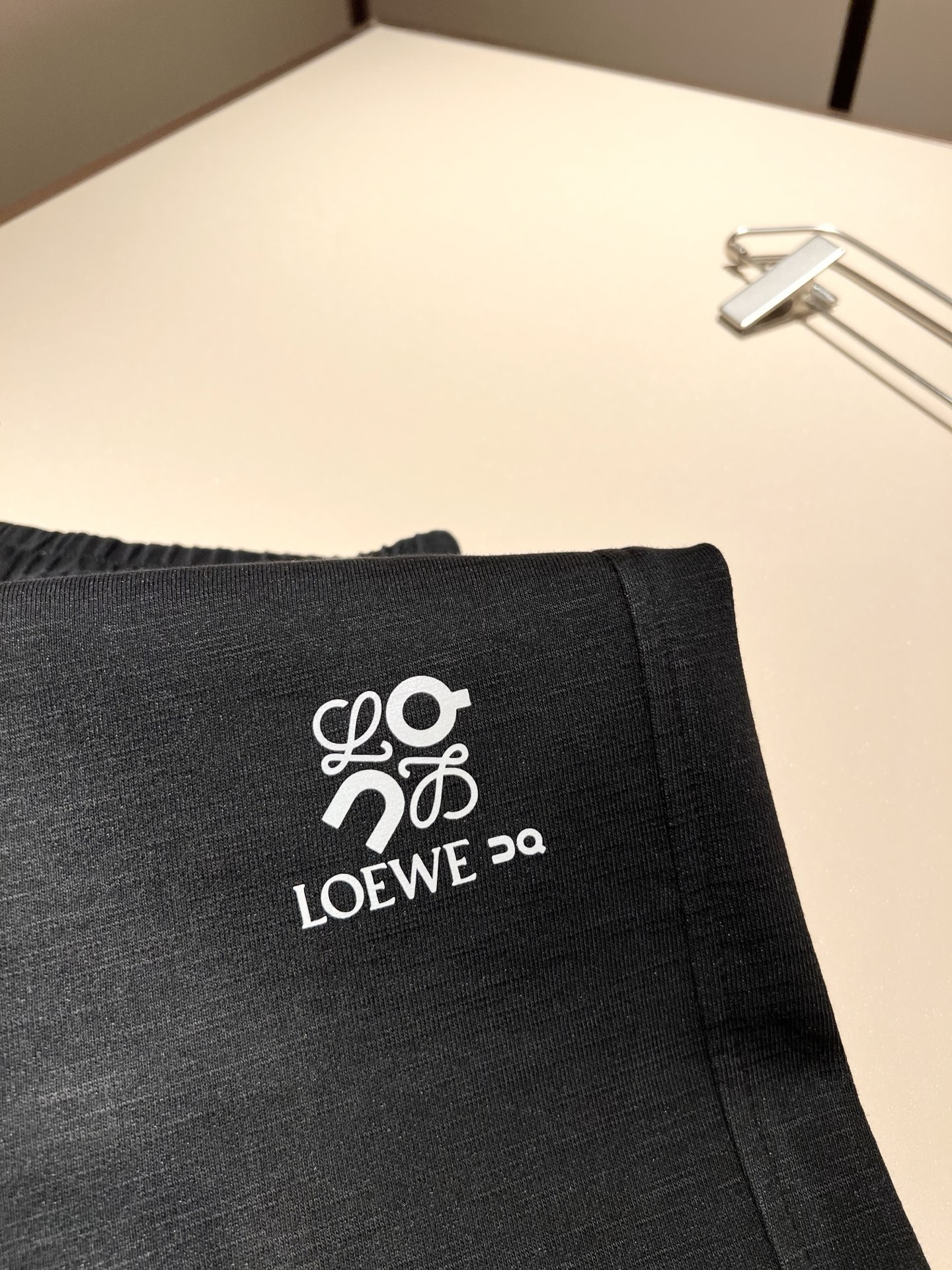 LO*WE/罗*威2025秋冬新品男士时装款高端休闲裤，香港洋行渠道货，日本原厂出品，纯血统品质，完美延