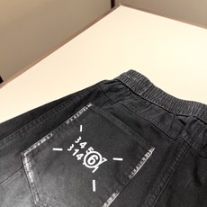 马吉拉 maison margiel 2025秋冬新款男女同款👫休闲牛仔裤,专柜同步发售!定制专属洗水纯 马吉拉 maison margiel 2025秋冬新款男女同款👫休闲牛仔裤,专柜同步发售!定制专属洗水纯