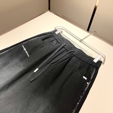 马吉拉 maison margiel 2025秋冬新款男女同款👫休闲牛仔裤,专柜同步发售!定制专属洗水纯 马吉拉 maison margiel 2025秋冬新款男女同款👫休闲牛仔裤,专柜同步发售!定制专属洗水纯
