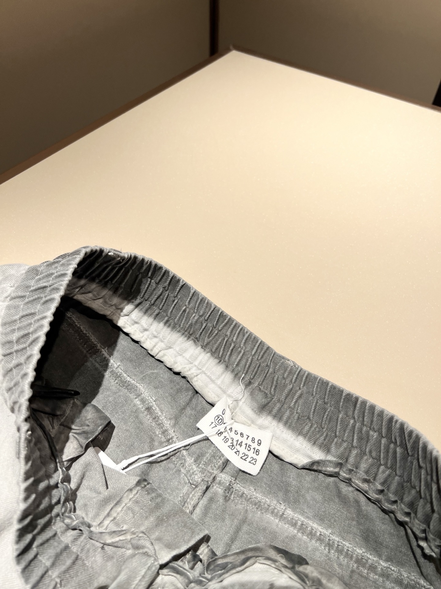 马吉拉 maison margiel 2025秋冬新款男女同款👫休闲牛仔裤，专柜同步发售！定制专属洗水纯