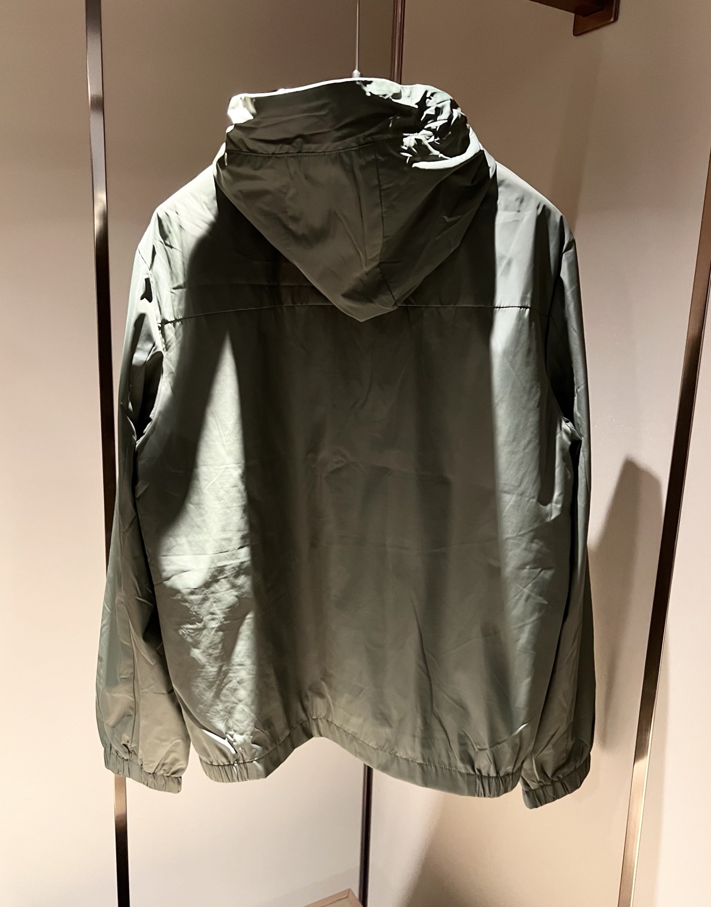 Monc*ler蒙*口2025秋冬经典夹克外套，都市时尚休闲款！面料超软面料帅酷爆款夹克外套。时尚都市百