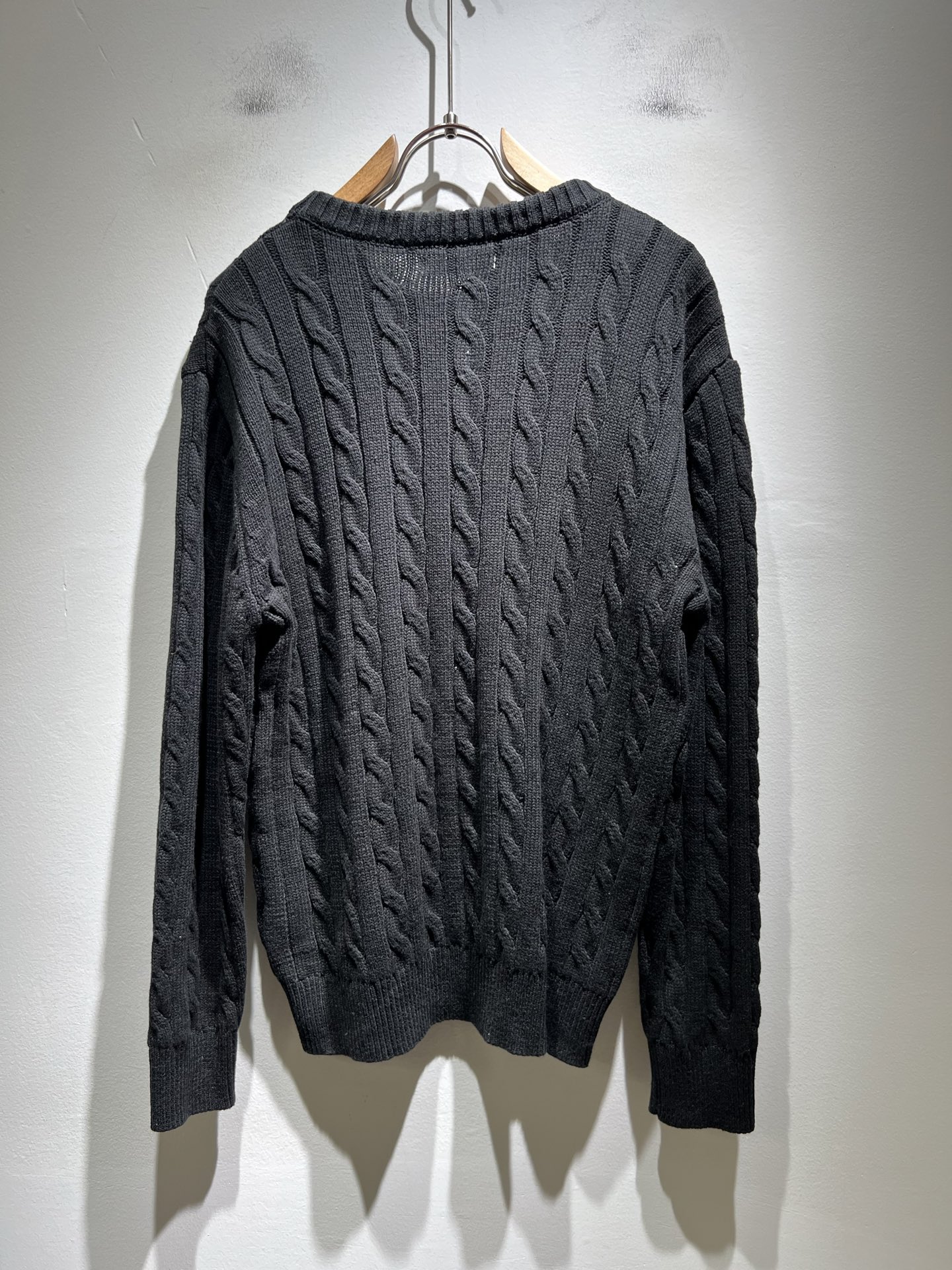 PRAD*A普*达2025秋冬新款男士针织羊毛衫，最新款全网独家首上！！~既经典有时尚百搭，谁不爱啊，将