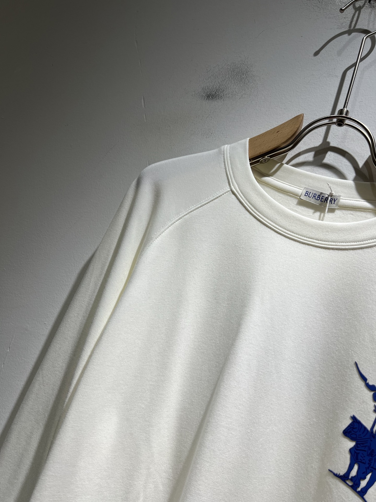 BURBER*Y巴*莉2025秋冬新品男女同款👫长袖打底衫，重磅来袭，最近比较火热的环保纯棉面料制作而成