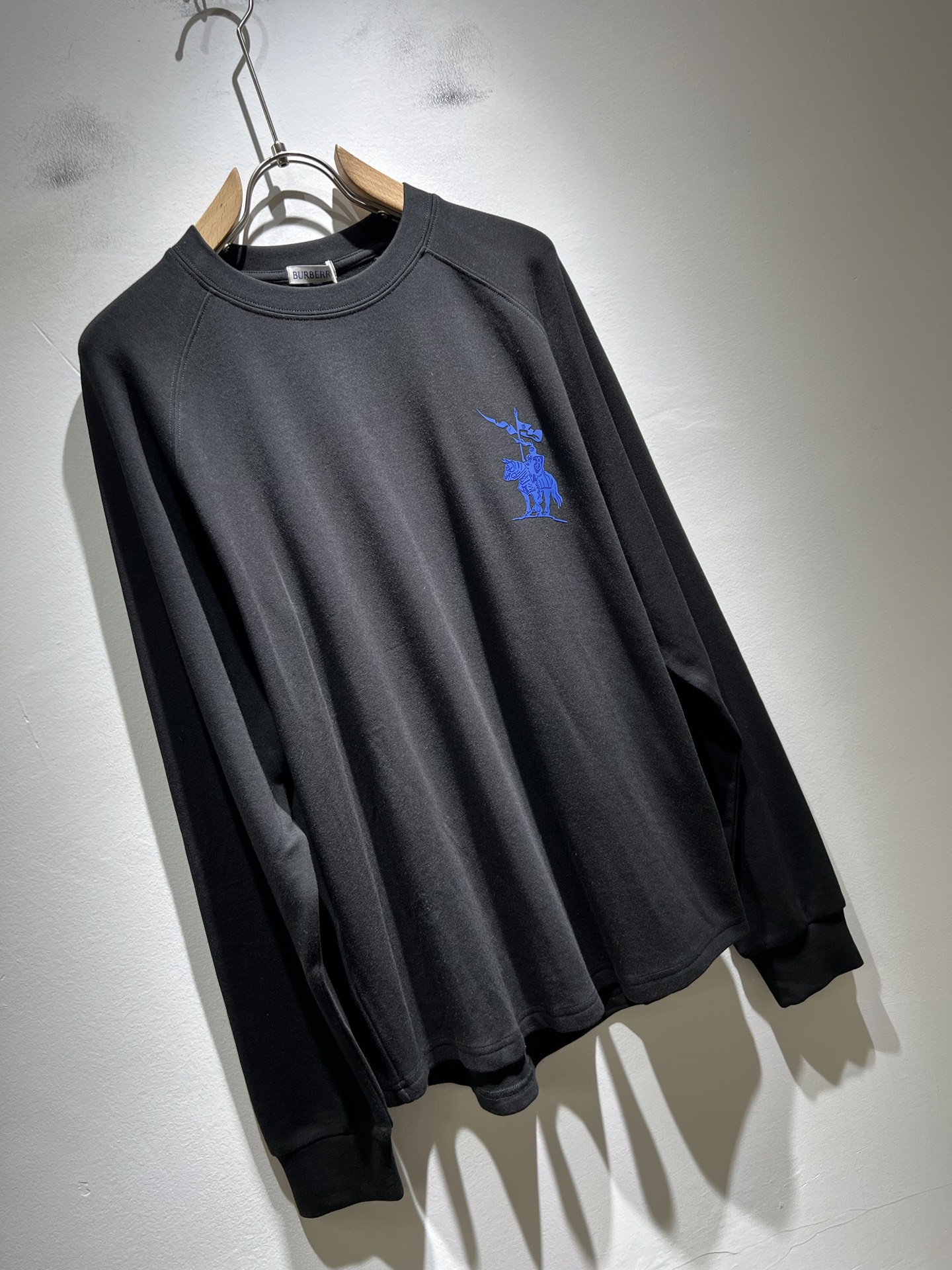 BURBER*Y巴*莉2025秋冬新品男女同款👫长袖打底衫，重磅来袭，最近比较火热的环保纯棉面料制作而成