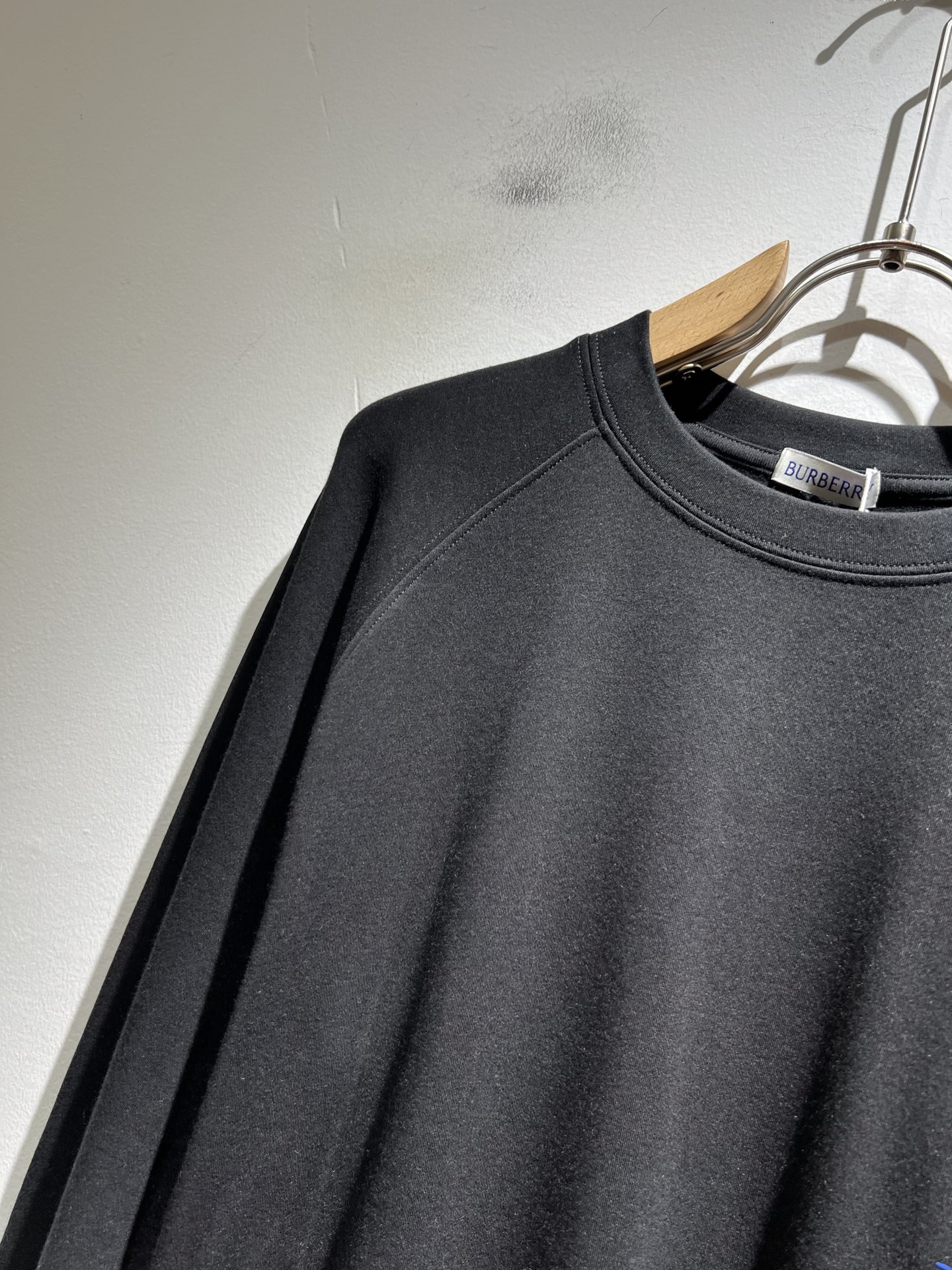 BURBER*Y巴*莉2025秋冬新品男女同款👫长袖打底衫，重磅来袭，最近比较火热的环保纯棉面料制作而成