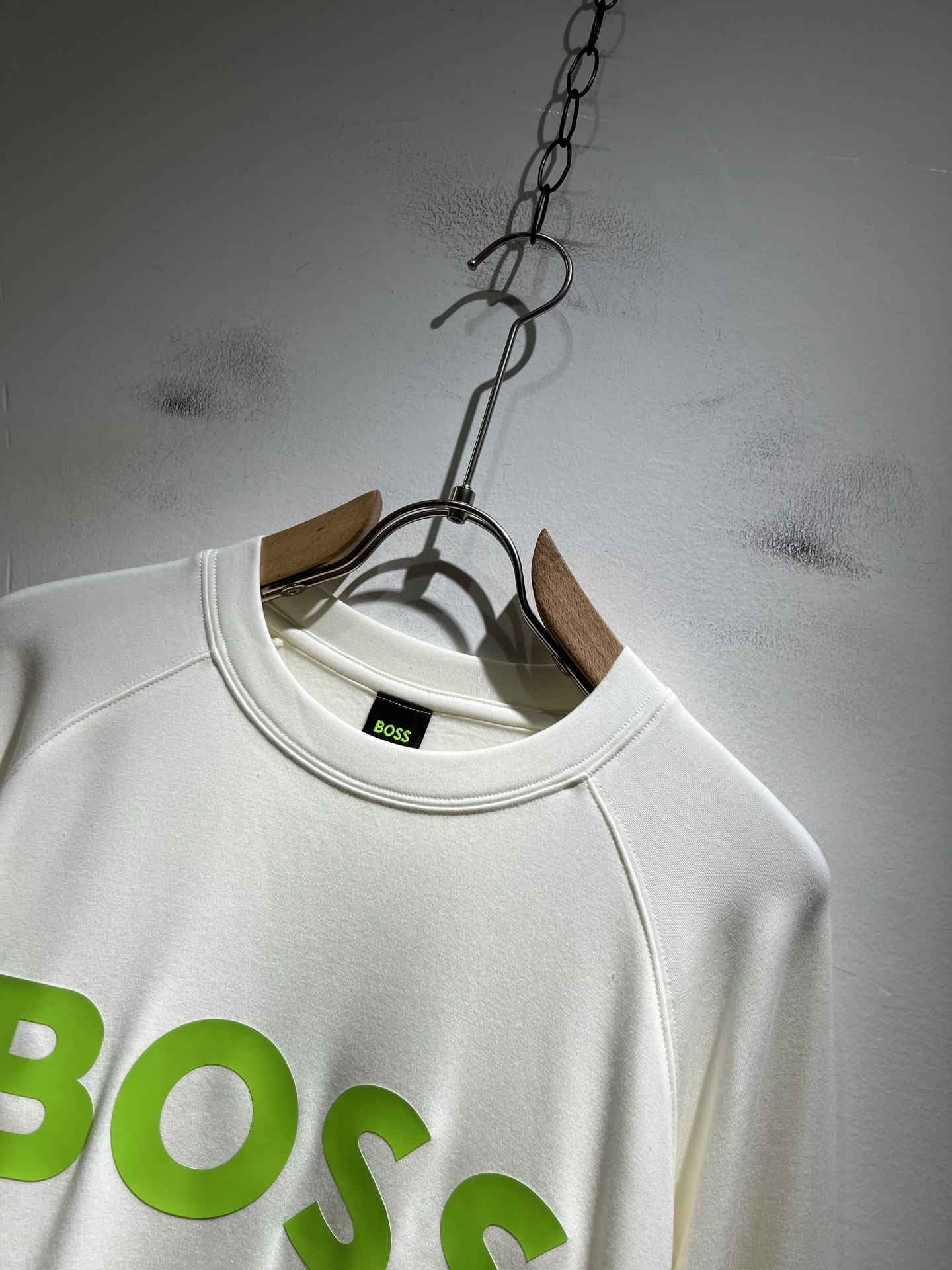 BOSS 2025秋冬新款男女同款👫长袖打底衫，意大利原厂订单渠道，极具个性高级风，标志logo图案压胶