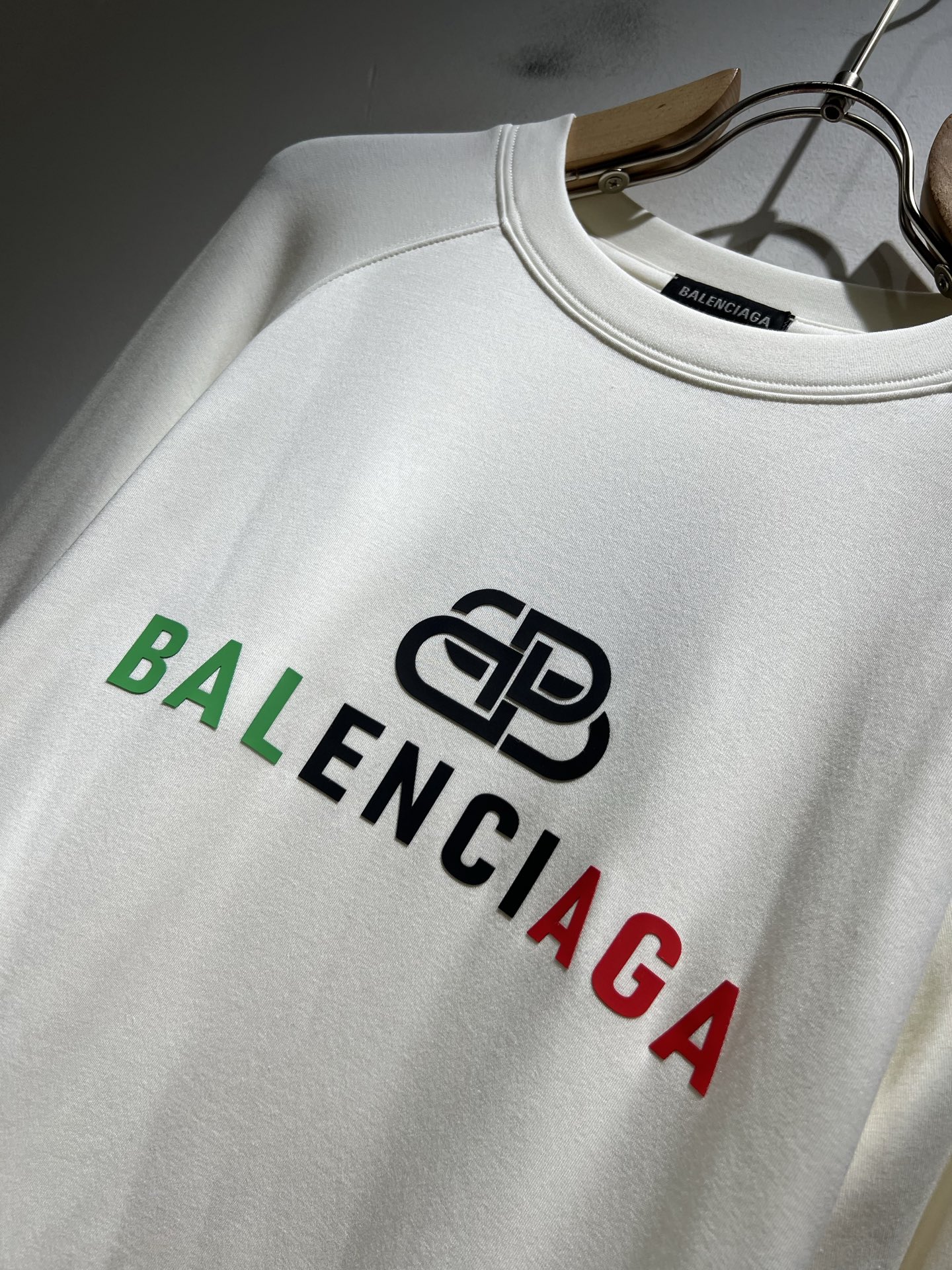 BALENCI*GA巴黎*家 2025秋冬新款男女同款👫长袖打底衫！走秀图案印花时尚休闲短袖T恤衫！设计