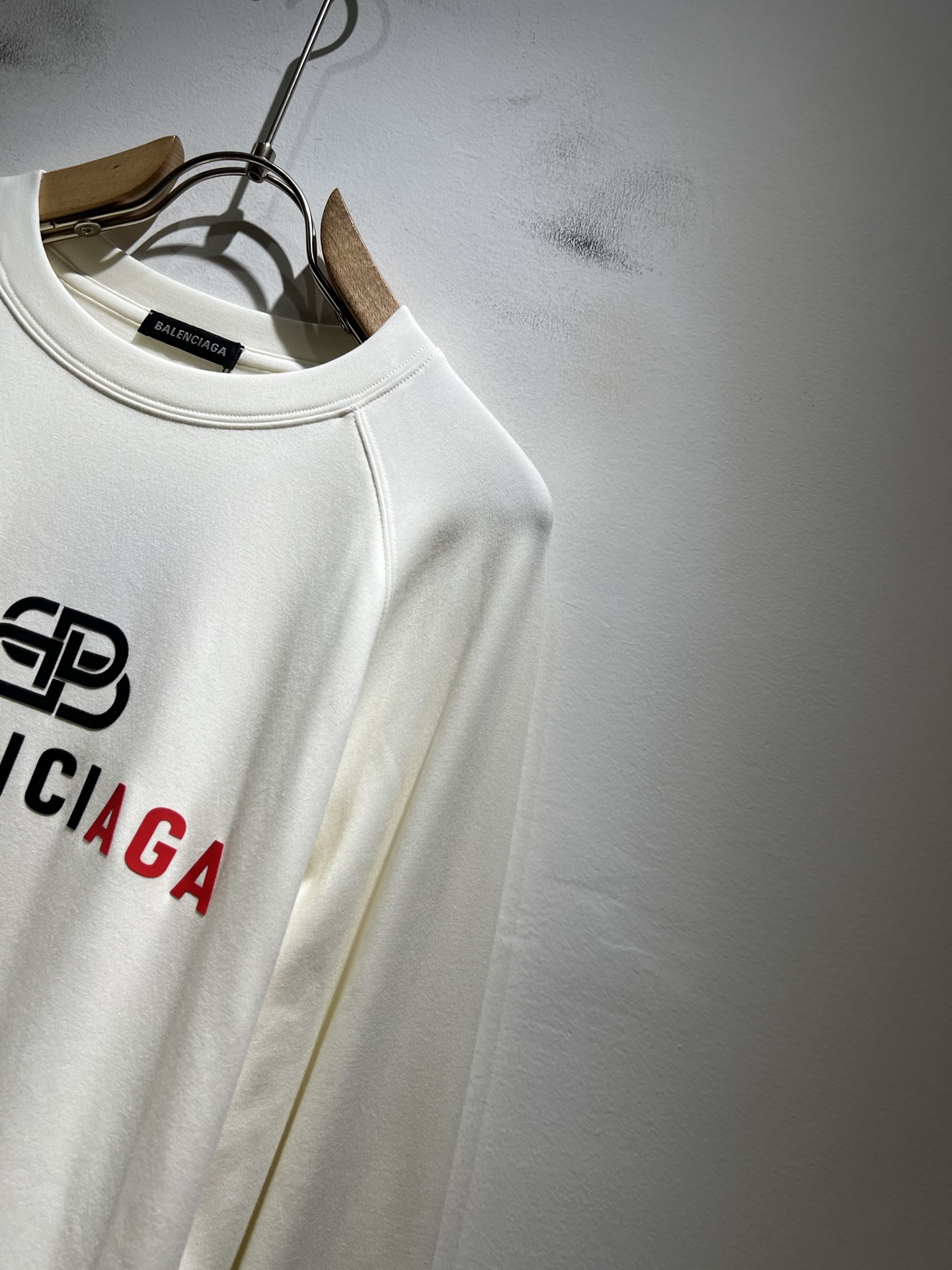 BALENCI*GA巴黎*家 2025秋冬新款男女同款👫长袖打底衫！走秀图案印花时尚休闲短袖T恤衫！设计