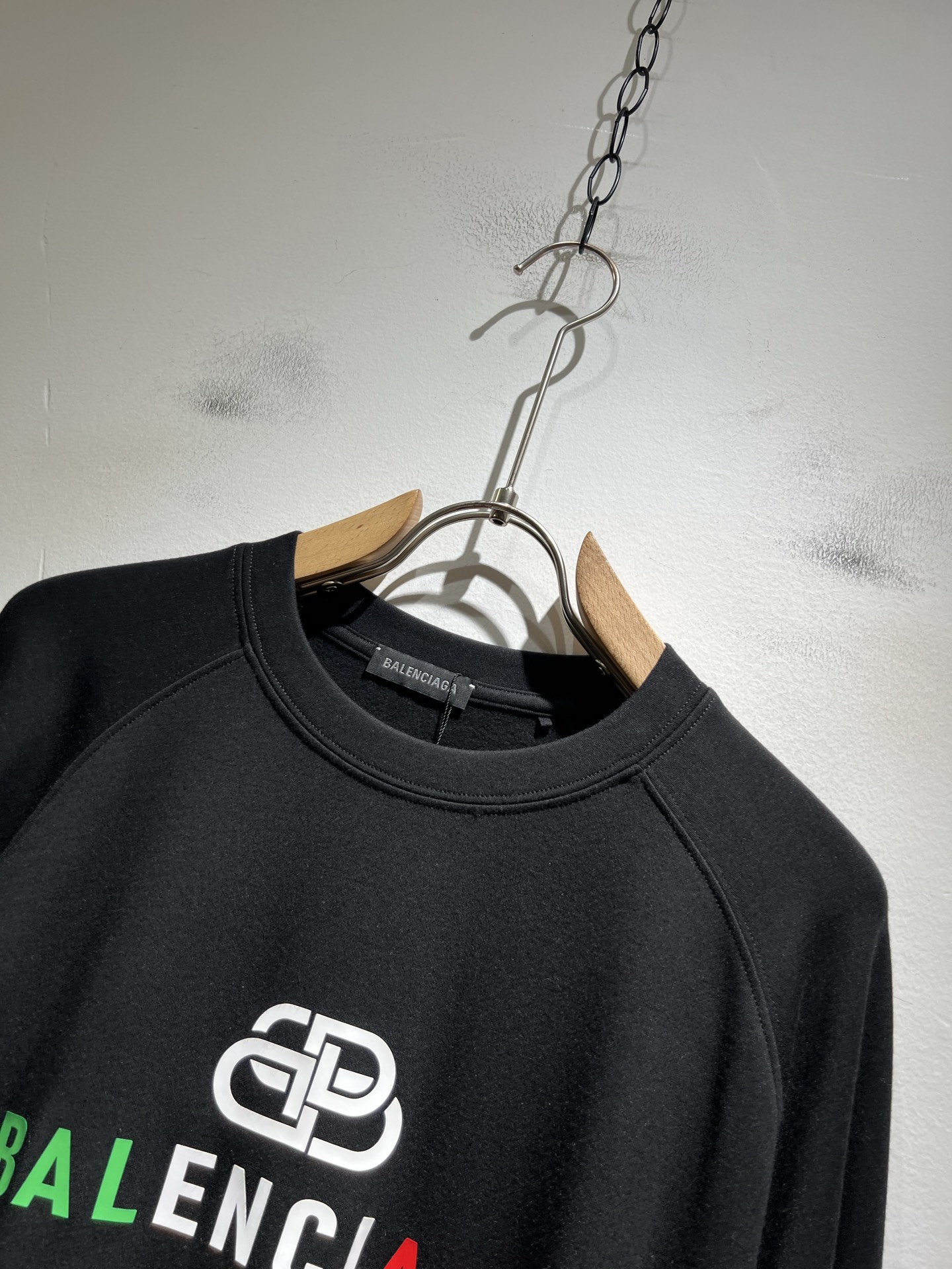 BALENCI*GA巴黎*家 2025秋冬新款男女同款👫长袖打底衫！走秀图案印花时尚休闲短袖T恤衫！设计