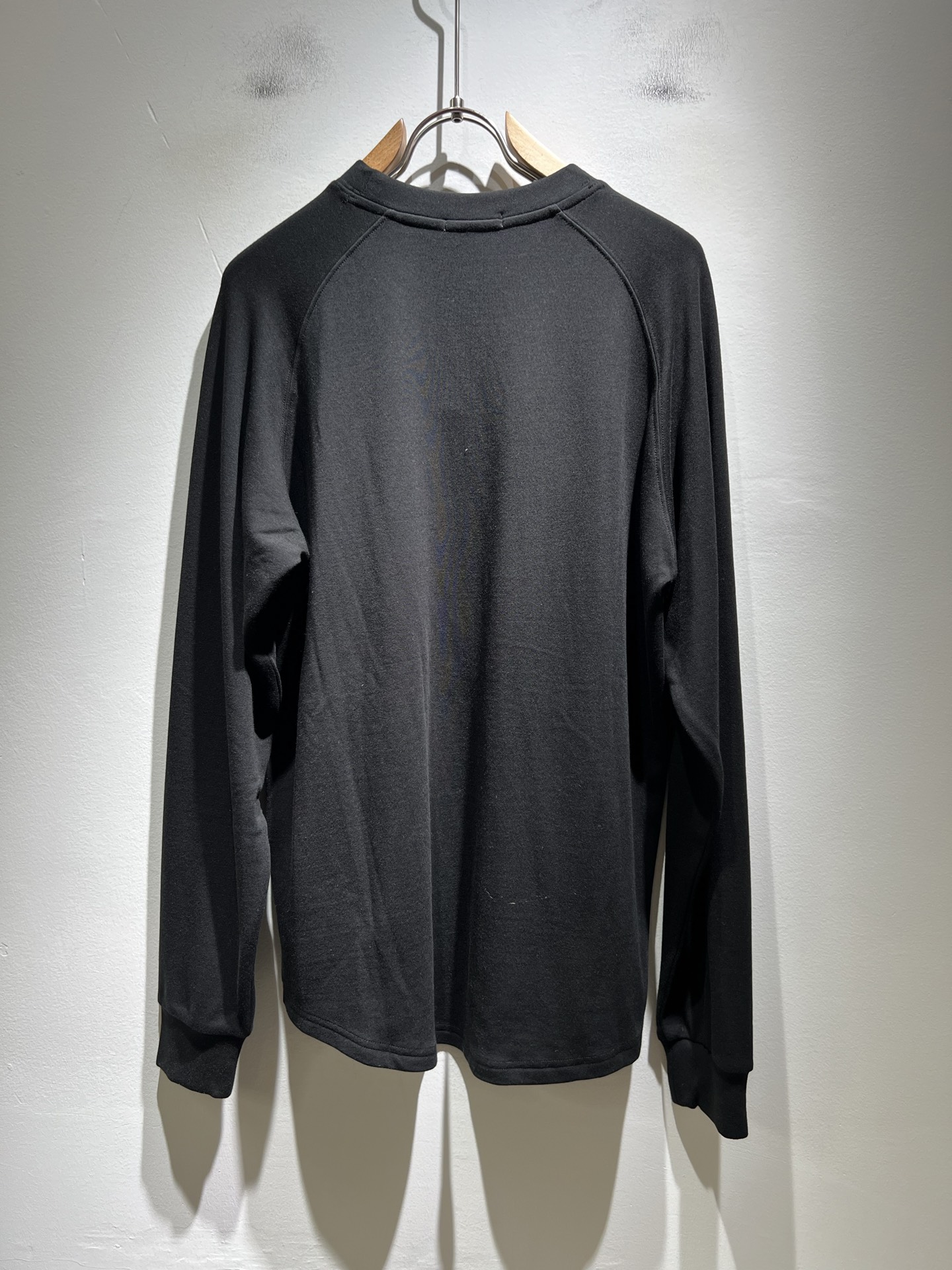 FEN*I 芬*迪2025秋冬新款FD家族FF男女同款👫打底衫，男女同款👫百搭极简短袖。意大利原厂订单，