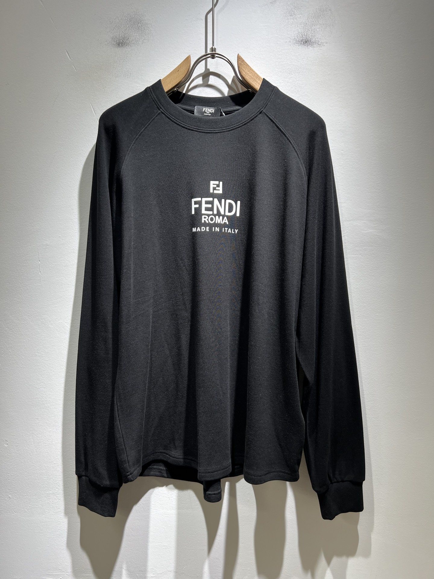 FEN*I 芬*迪2025秋冬新款FD家族FF男女同款👫打底衫，男女同款👫百搭极简短袖。意大利原厂订单，