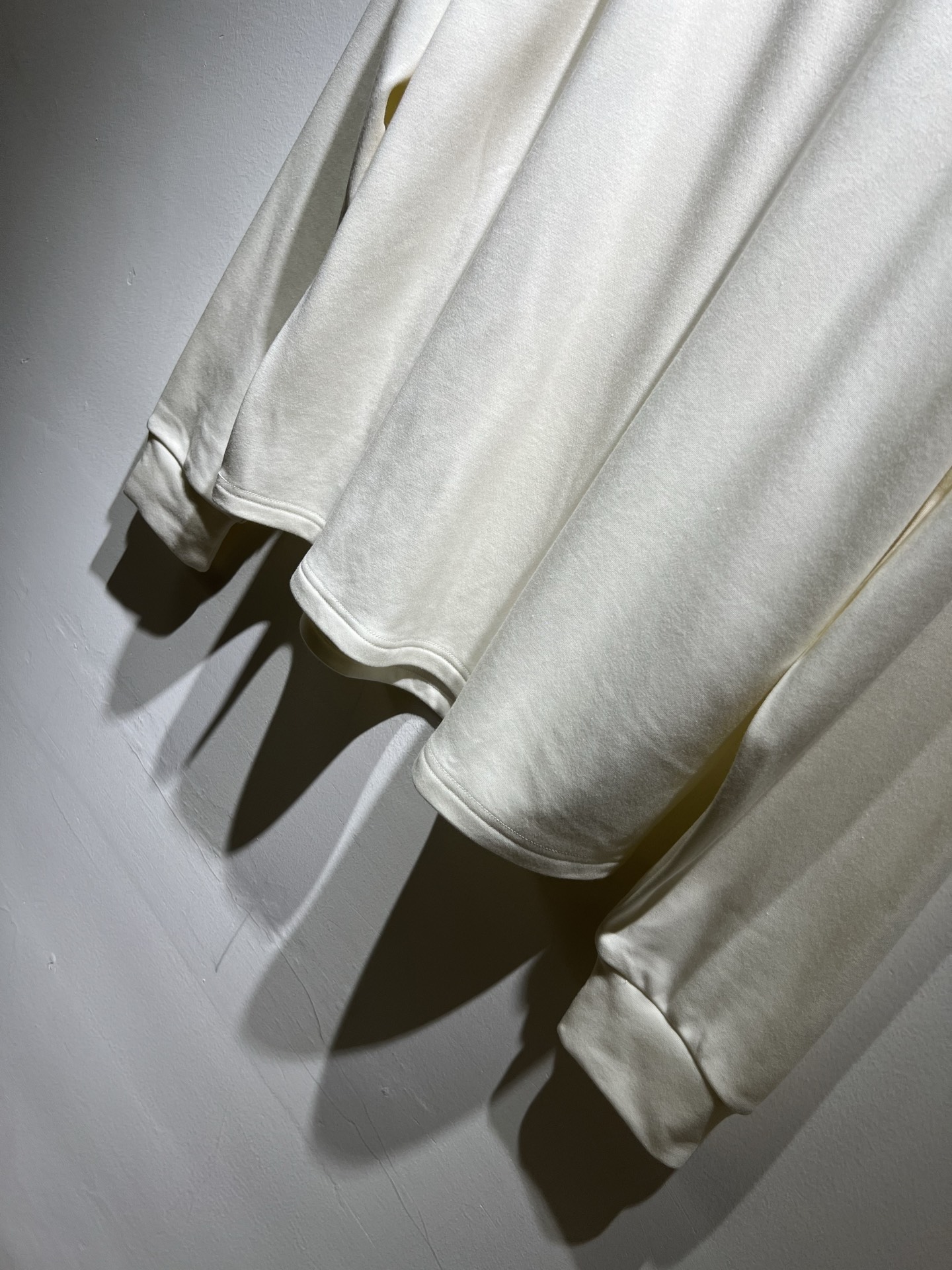 Dio*迪家 2025秋冬新款男女同款👫长袖打底衫，专柜同步发售！定制专属260克纯棉面料，定制原版工艺