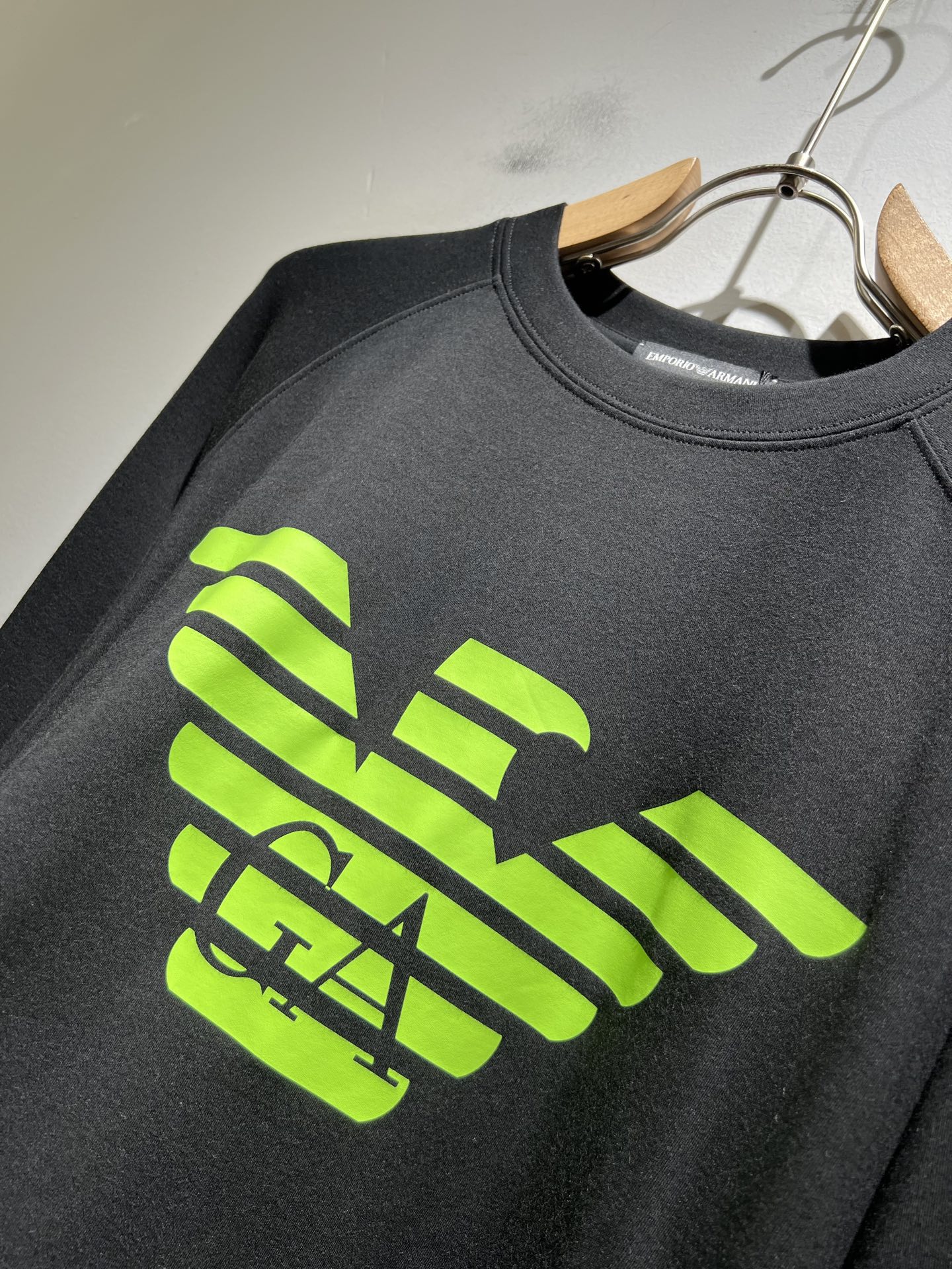 Arman阿*尼2025秋冬新款男女同款👫休闲长袖打底衫，原单代工厂订单，标志😊logo压胶设计！简洁的