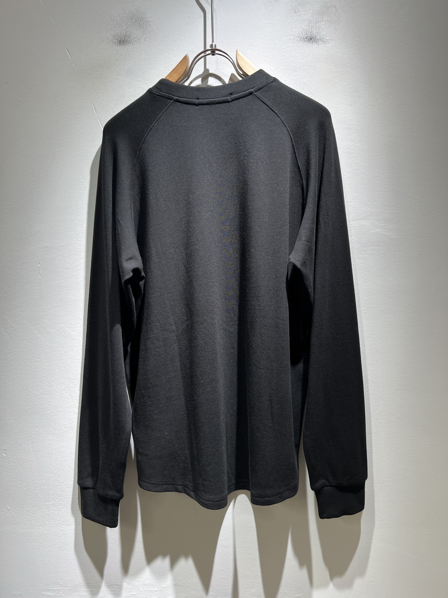 PRAD*A普*达2025秋冬新款男士长袖打底衫，最新款全网独家首上！！~既经典有时尚百搭，谁不爱啊，将