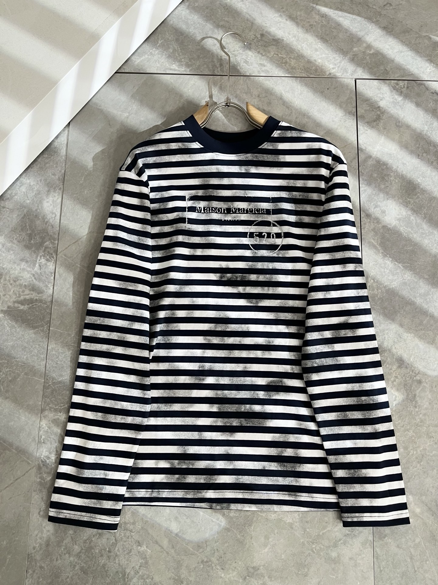 马吉拉 maison margiel 2025秋冬新款打底衫，，专柜同步发售！定制专属洗水纯棉面料，胸前