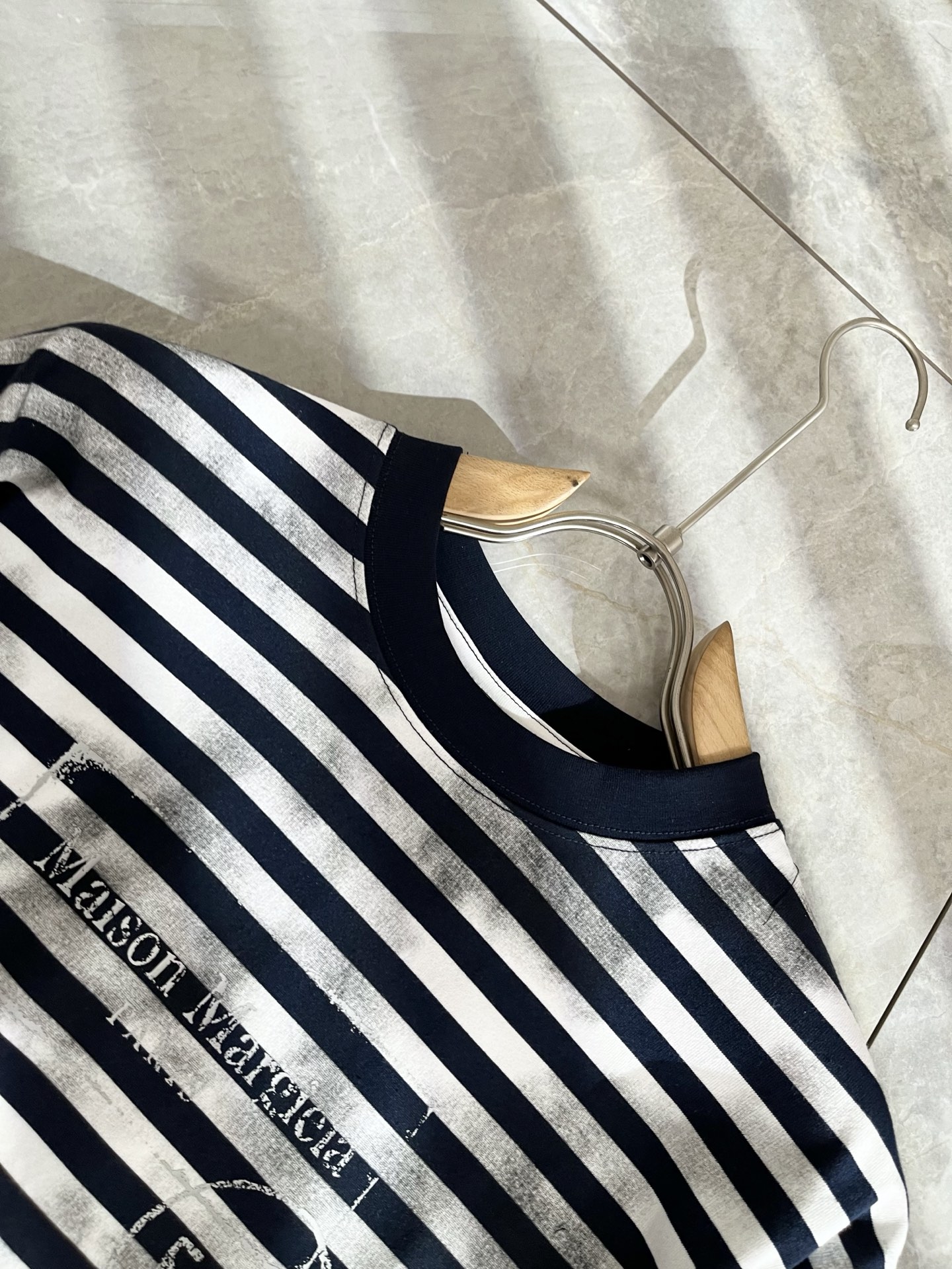 马吉拉 maison margiel 2025秋冬新款打底衫，，专柜同步发售！定制专属洗水纯棉面料，胸前