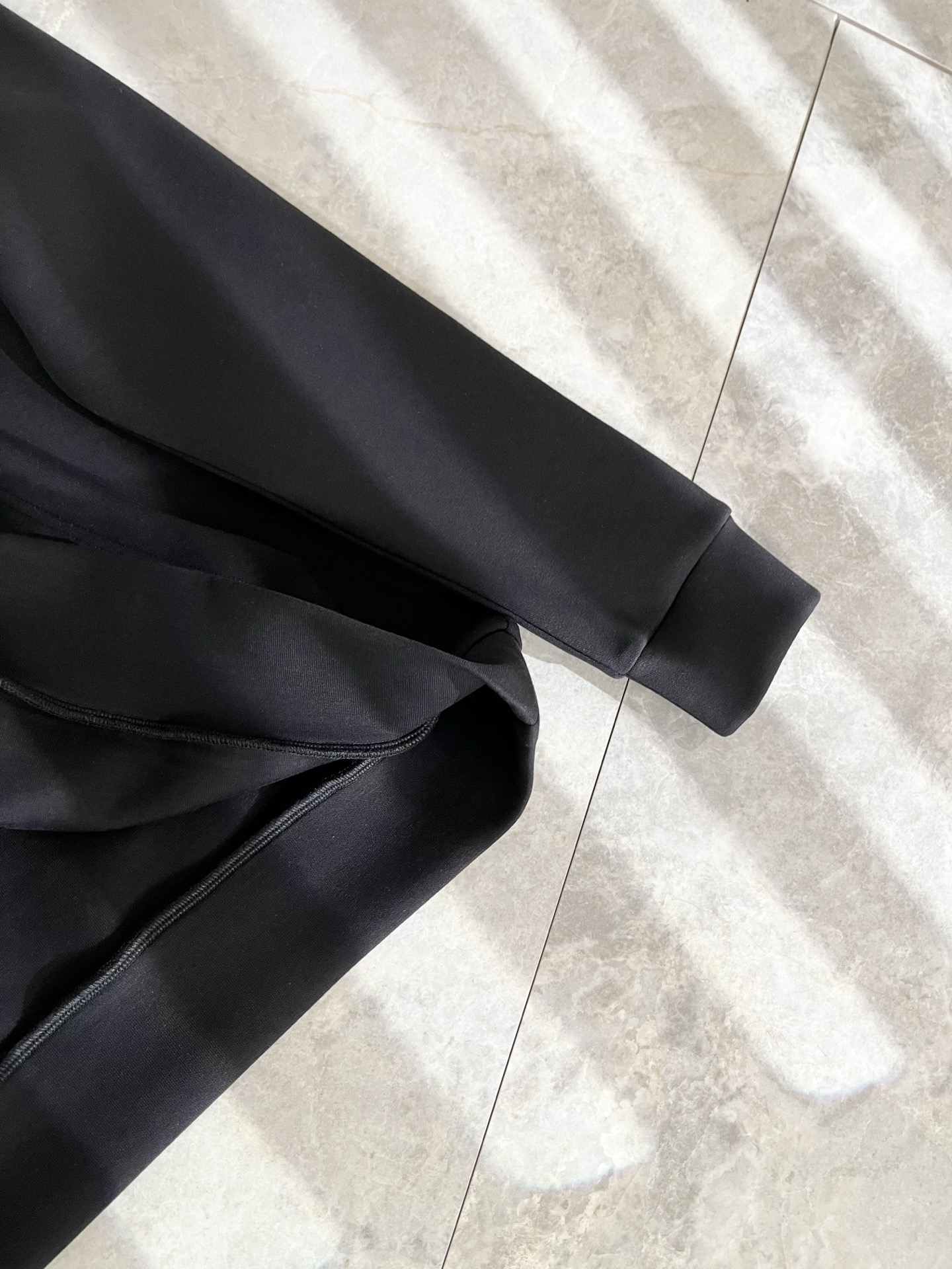 BURBER*Y巴*莉 2025秋冬新款男女同款👫基础休闲百搭棉质连帽卫衣，男女同款卫衣！贸易公司渠道稀