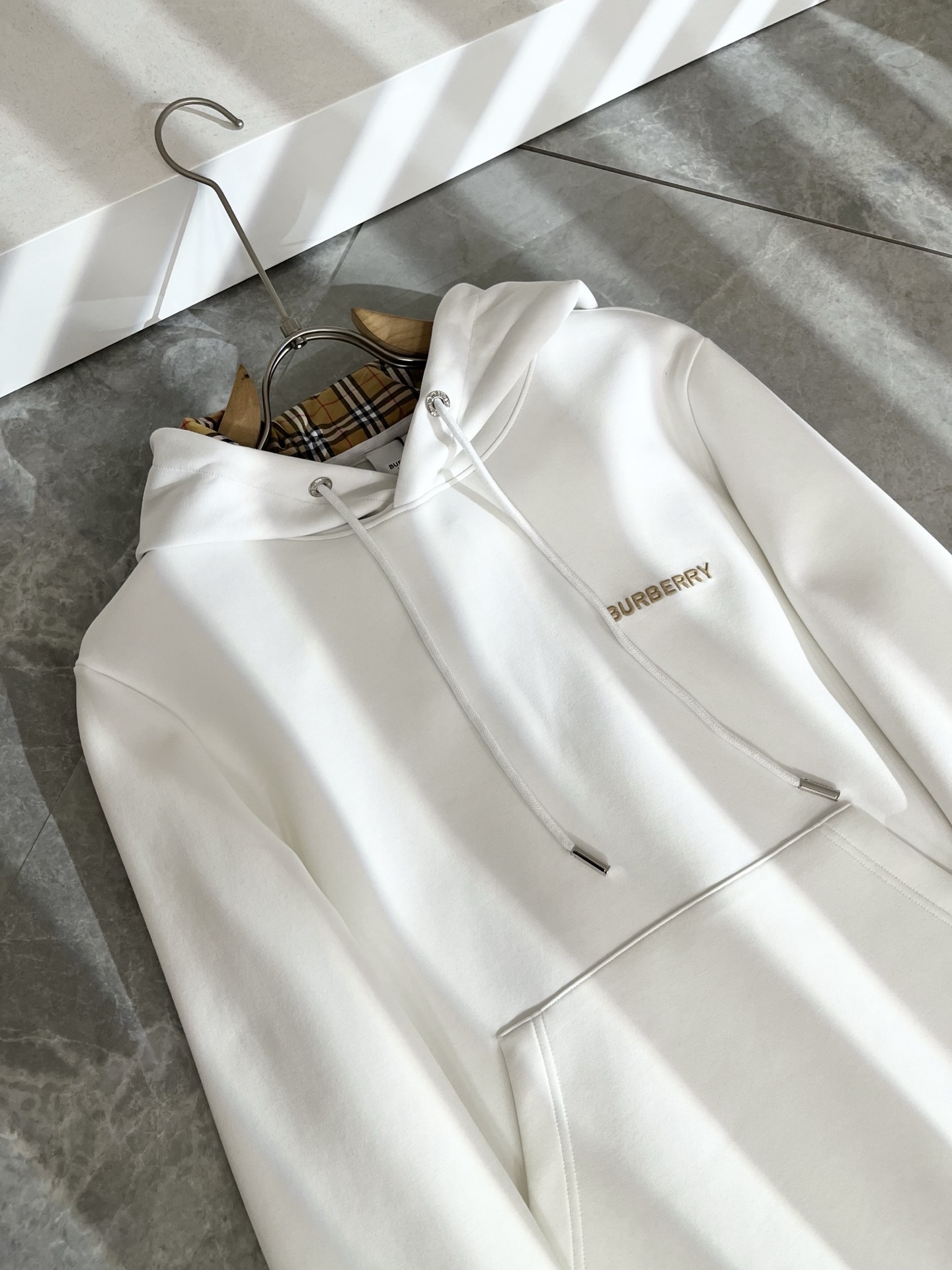 BURBER*Y巴*莉 2025秋冬新款男女同款👫基础休闲百搭棉质连帽卫衣，男女同款卫衣！贸易公司渠道稀