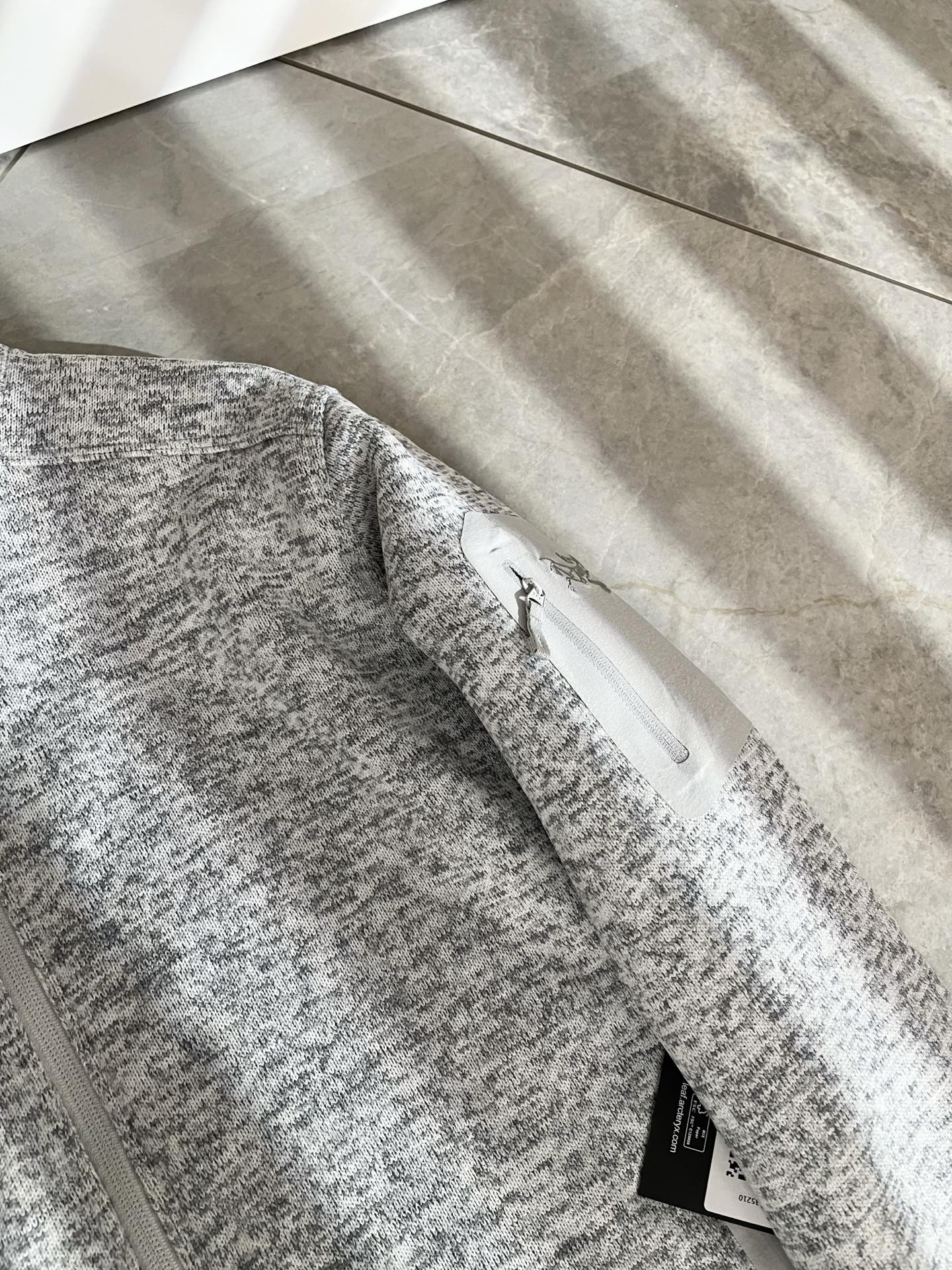 ARCTER*X始*祖鸟 2025秋冬新款男女同款👫夹克外套，户外品牌可能大家第一想到的就是加拿大鹅、始