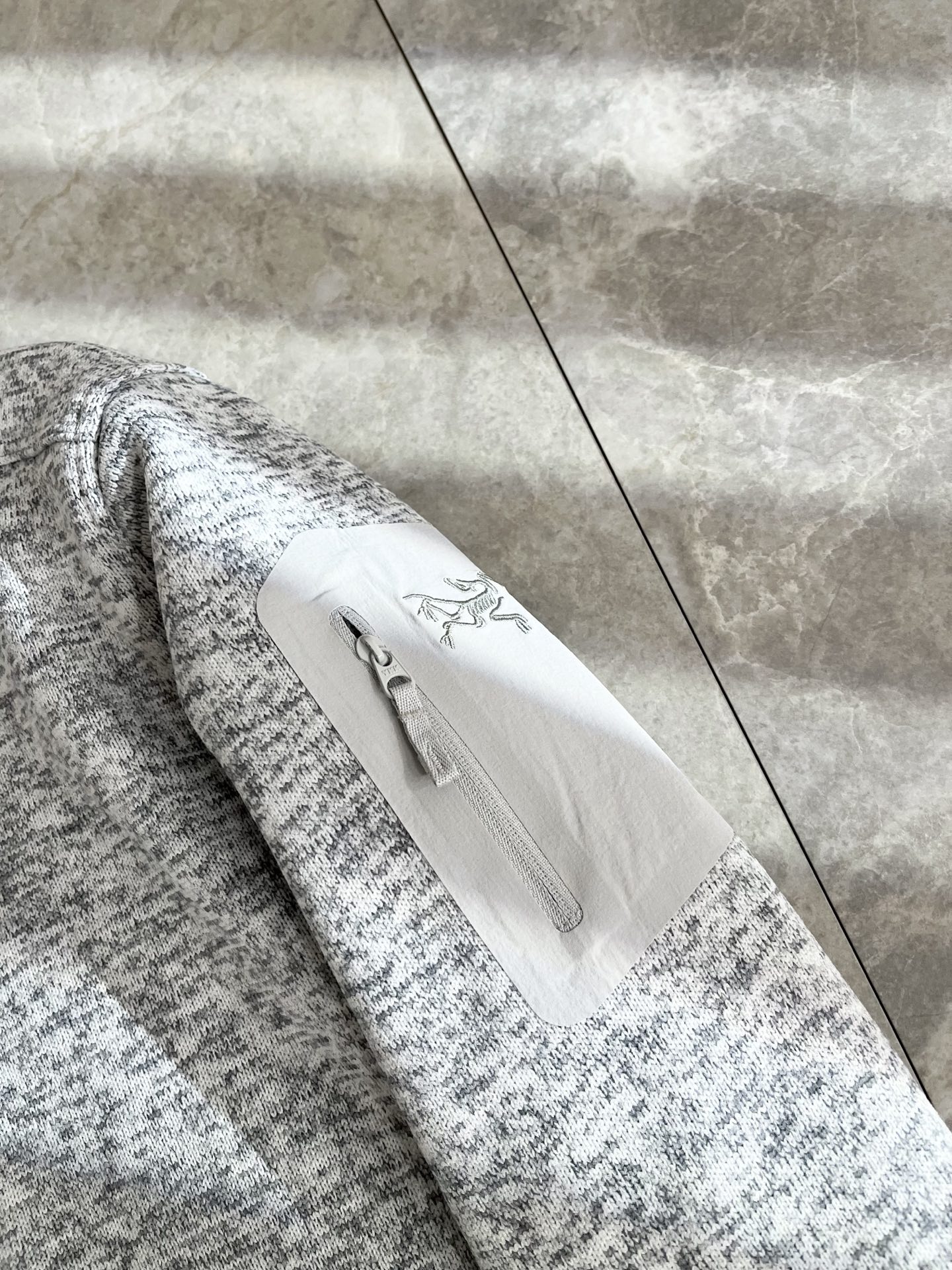 ARCTER*X始*祖鸟 2025秋冬新款男女同款👫夹克外套，户外品牌可能大家第一想到的就是加拿大鹅、始